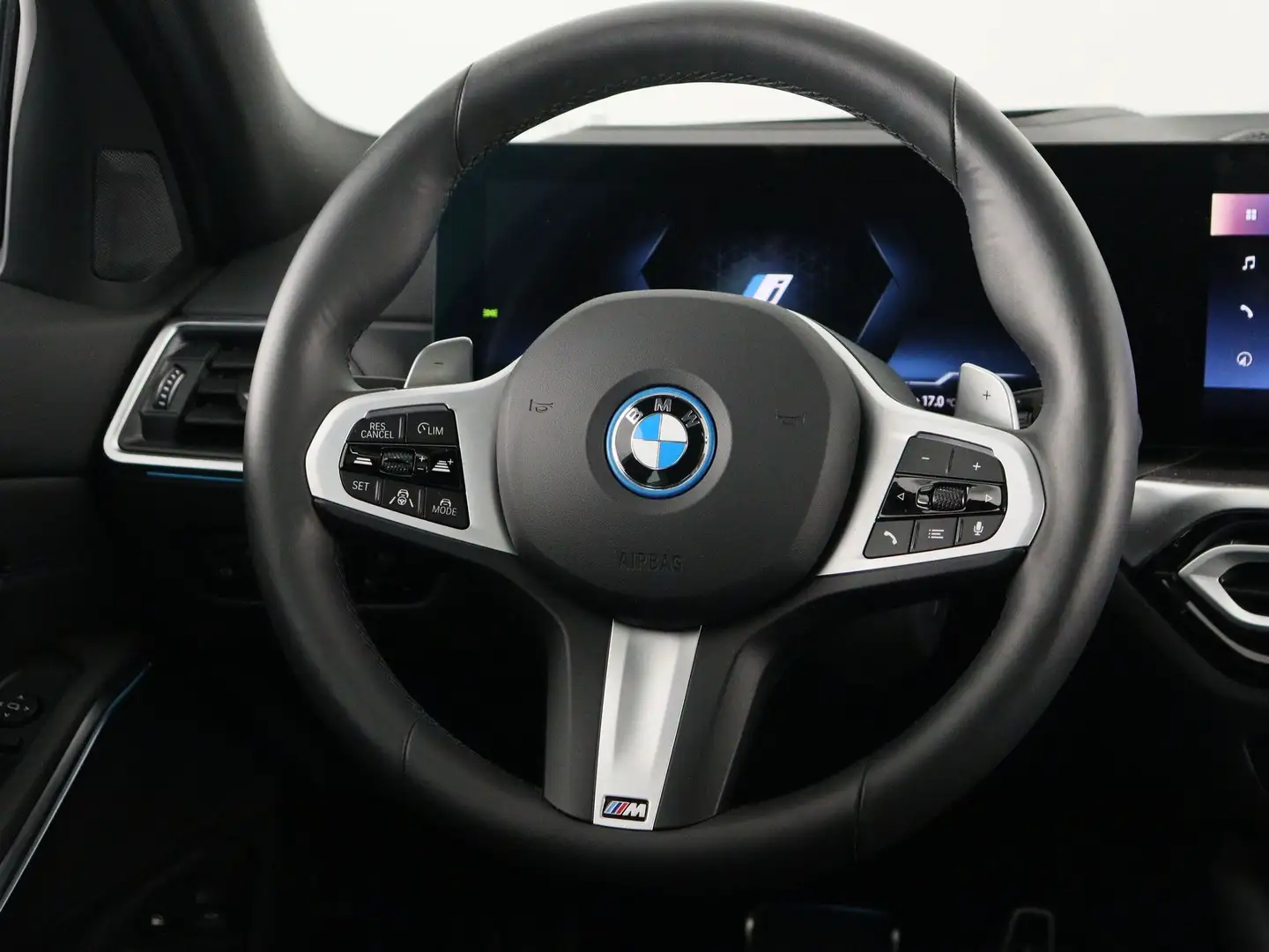 BMW 330 3 Serie Touring 330e xDrive Bleu - 2