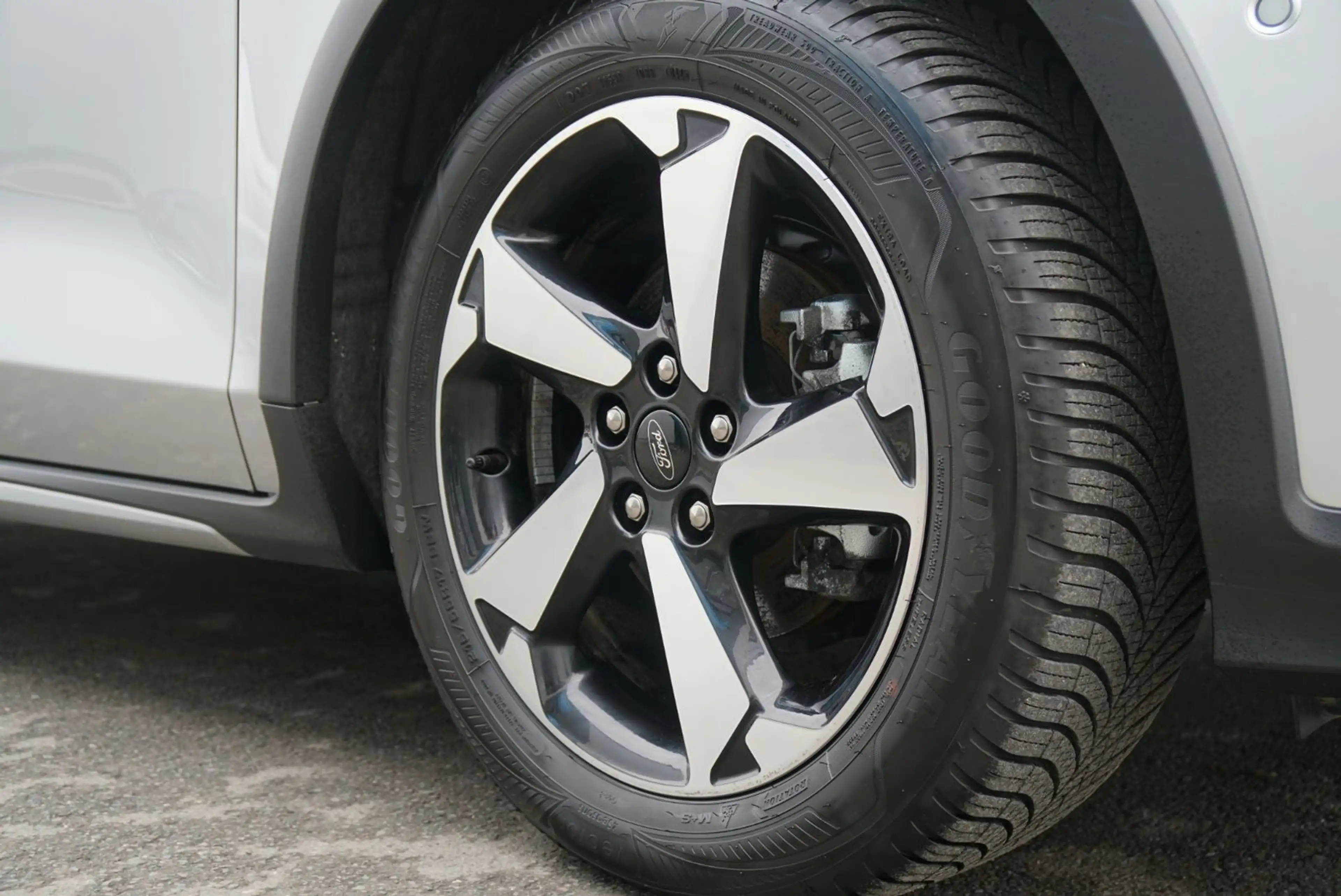 Ford Focus Turnier Aut. Active *Garantie*ACC*LED* — photo 10