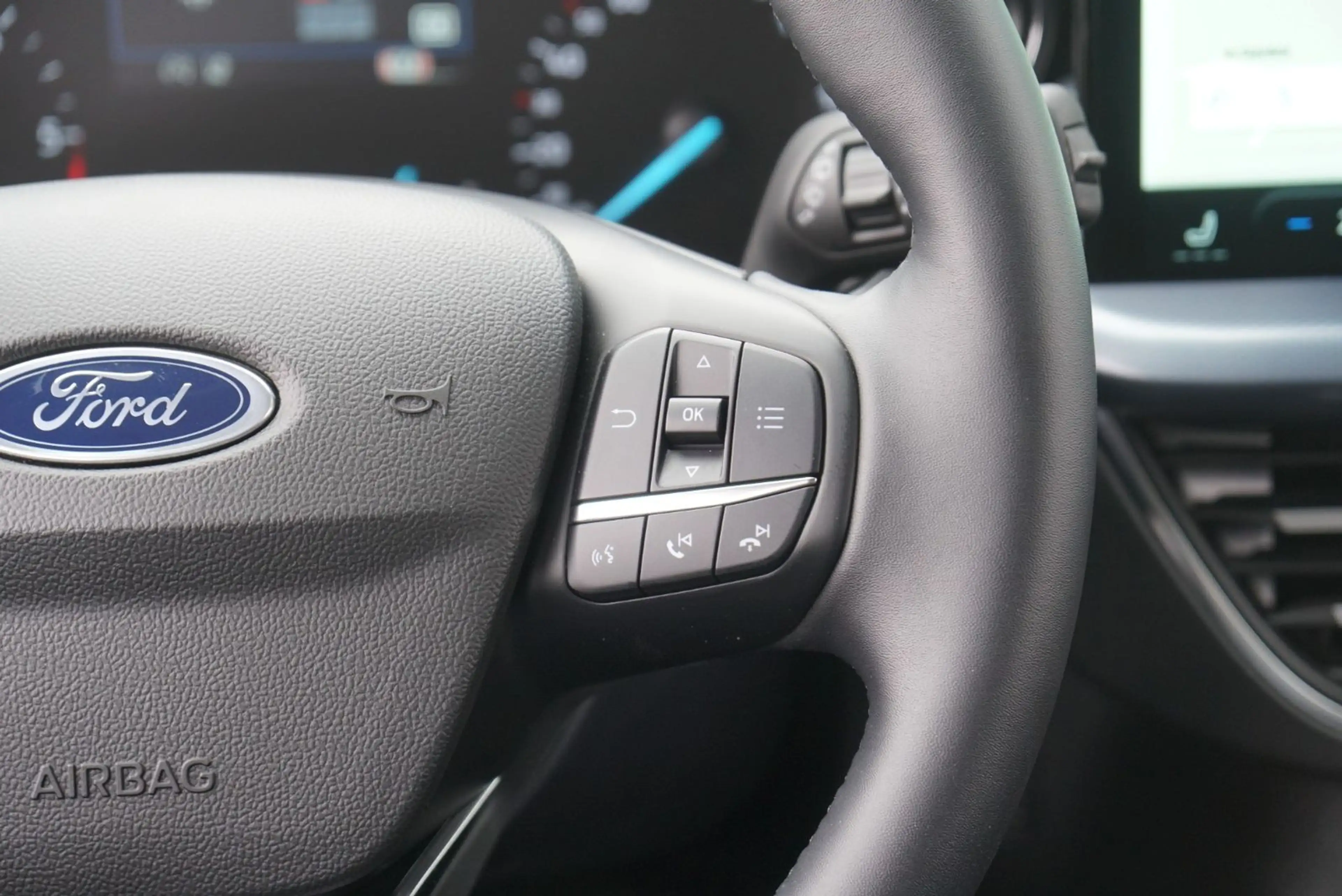 Ford Focus Turnier Aut. Active *Garantie*ACC*LED* — photo 14