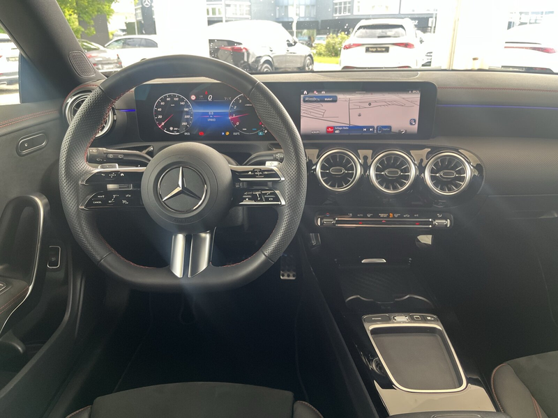 Mercedes-Benz CLA 180 CLA 180 SB AMG Line/Navi/Kamera/LED/Klima/MBUX — photo 11