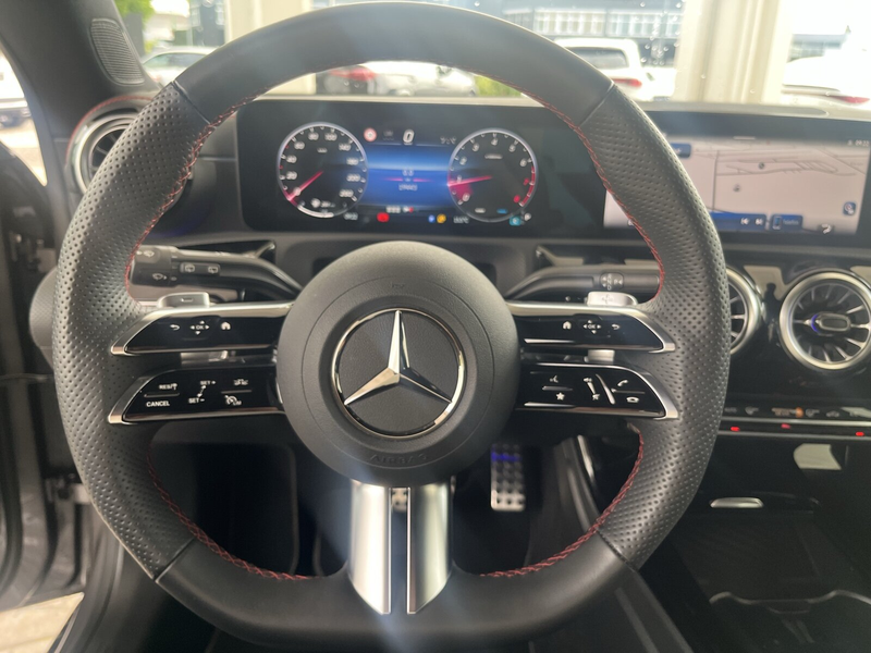 Mercedes-Benz CLA 180 CLA 180 SB AMG Line/Navi/Kamera/LED/Klima/MBUX — photo 13