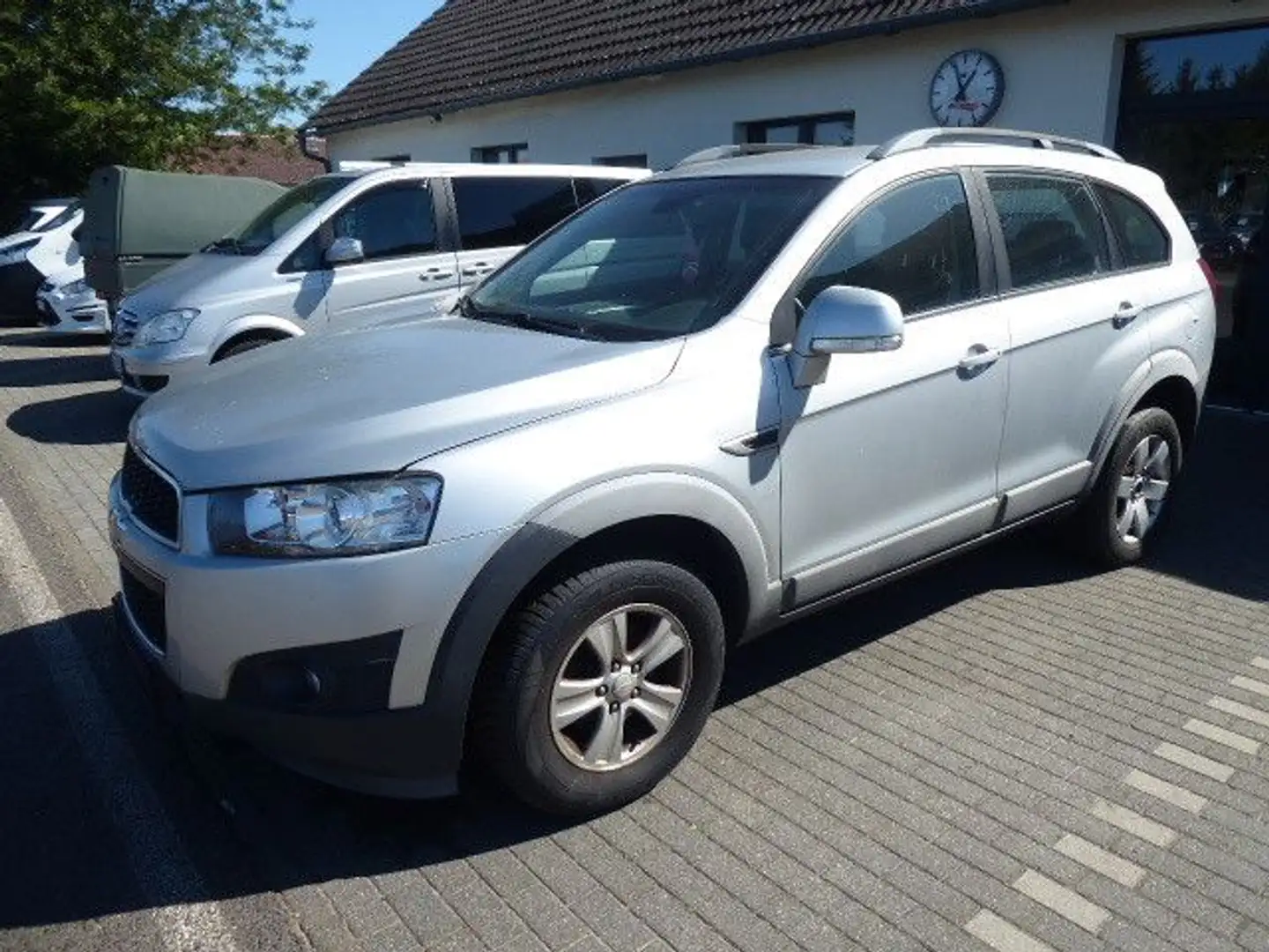 Chevrolet Captiva 2.4 LT 2WD Silber - 2