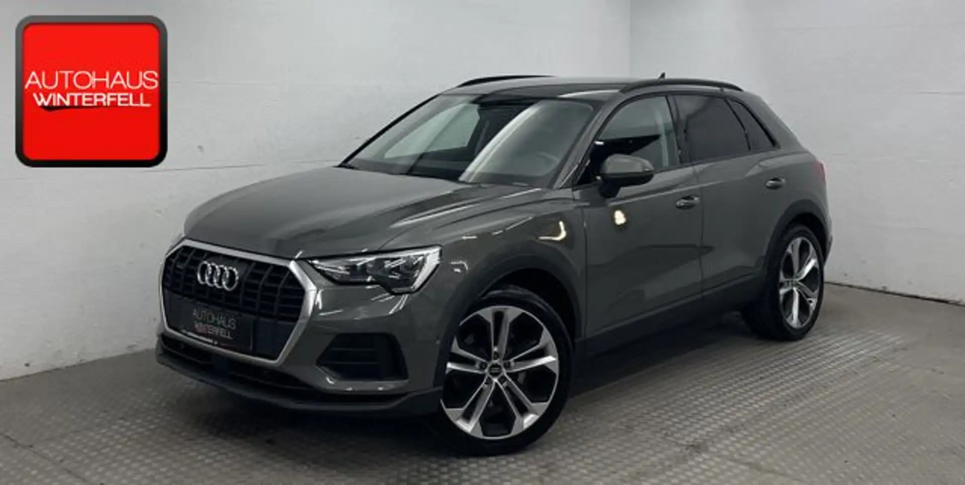 Audi Q3 40 TFSI qu S line 20Z STANDHZG+360+VIRTUAL+ Grijs - 1