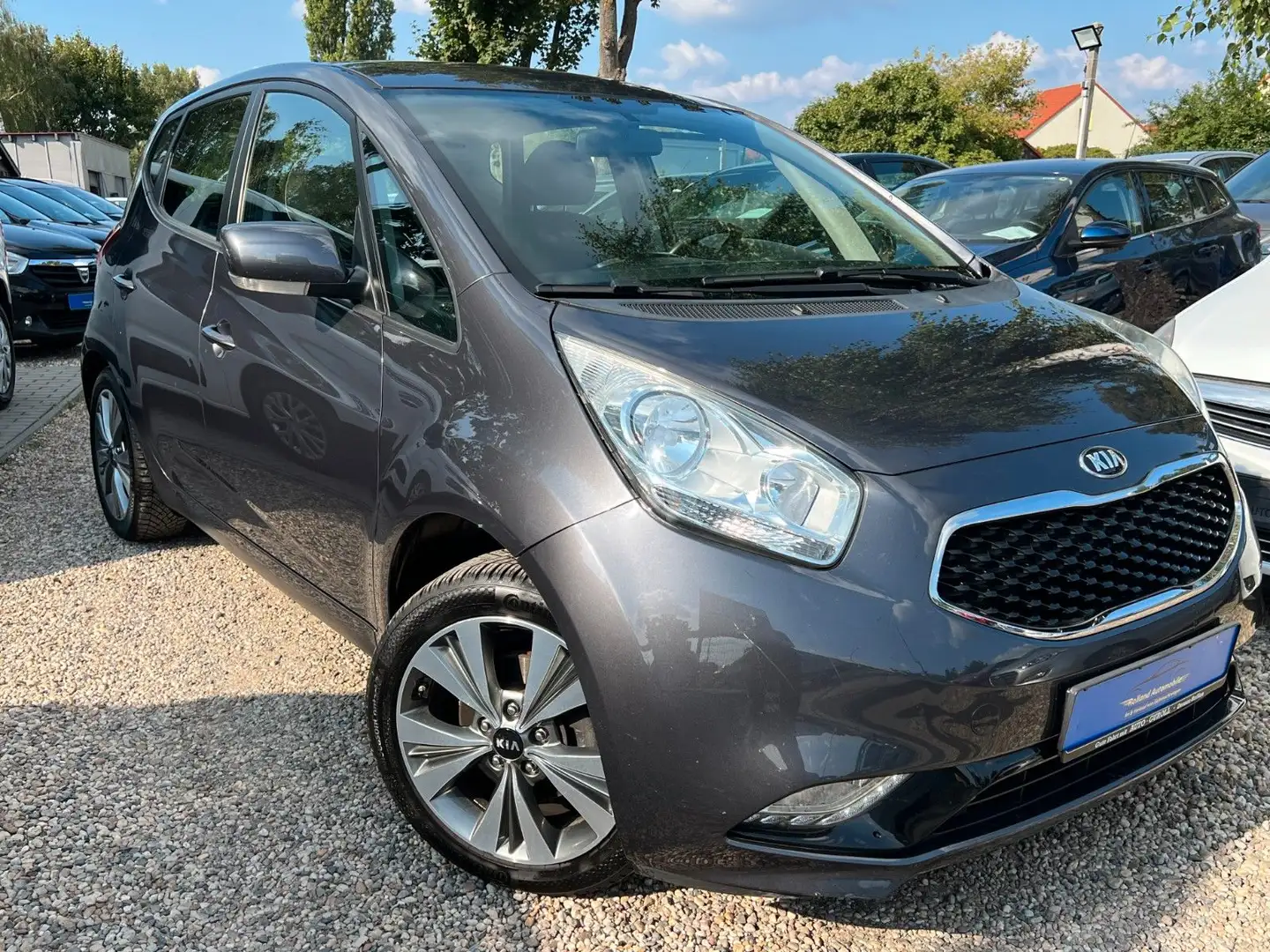 Kia Venga Spirit*2.HD*Klima*SHZ*Navi*TÜV NEU Gris - 1