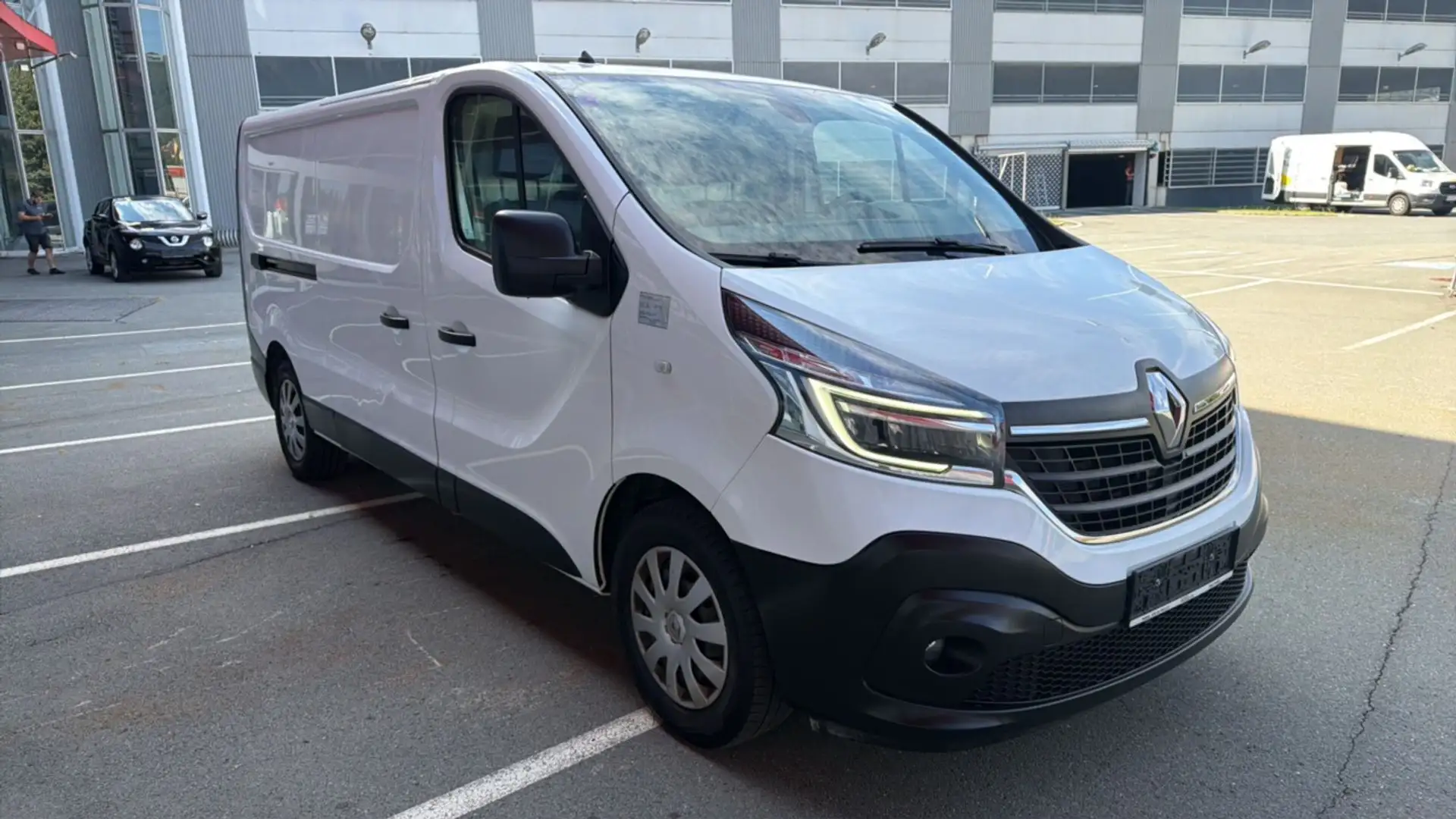 Renault Trafic L2H1 2,0dCi Weiß - 2