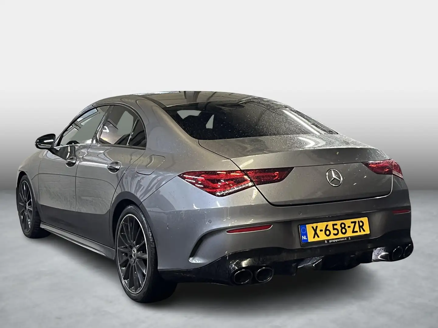 Mercedes-Benz CLA 220 4MATIC Premium Plus, AMG, Panoramadak, Burmester, Grijs - 2