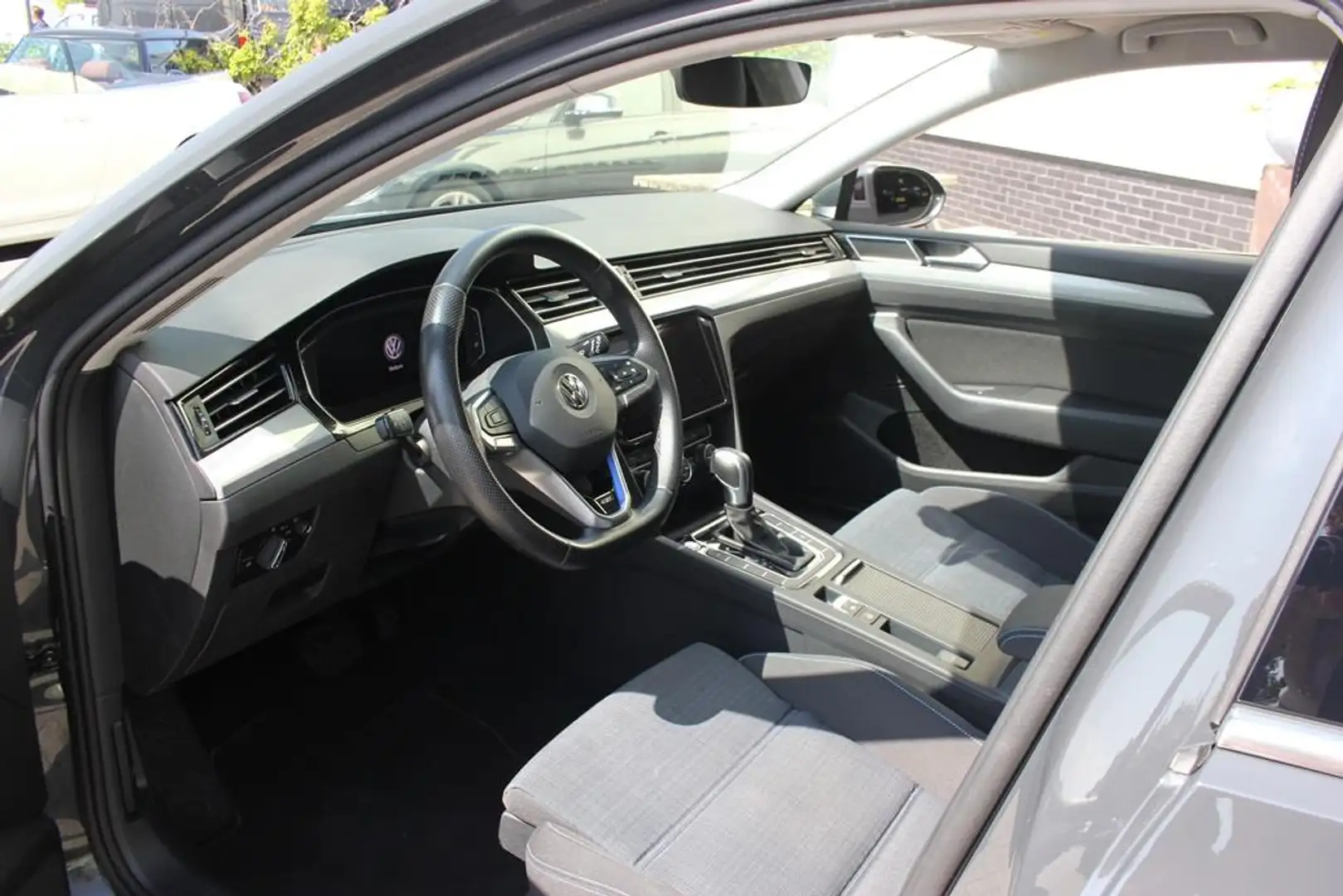 Volkswagen Passat Variant 1.4 TSI PHEV GTE Business | Virtual cockpit | Gris - 2