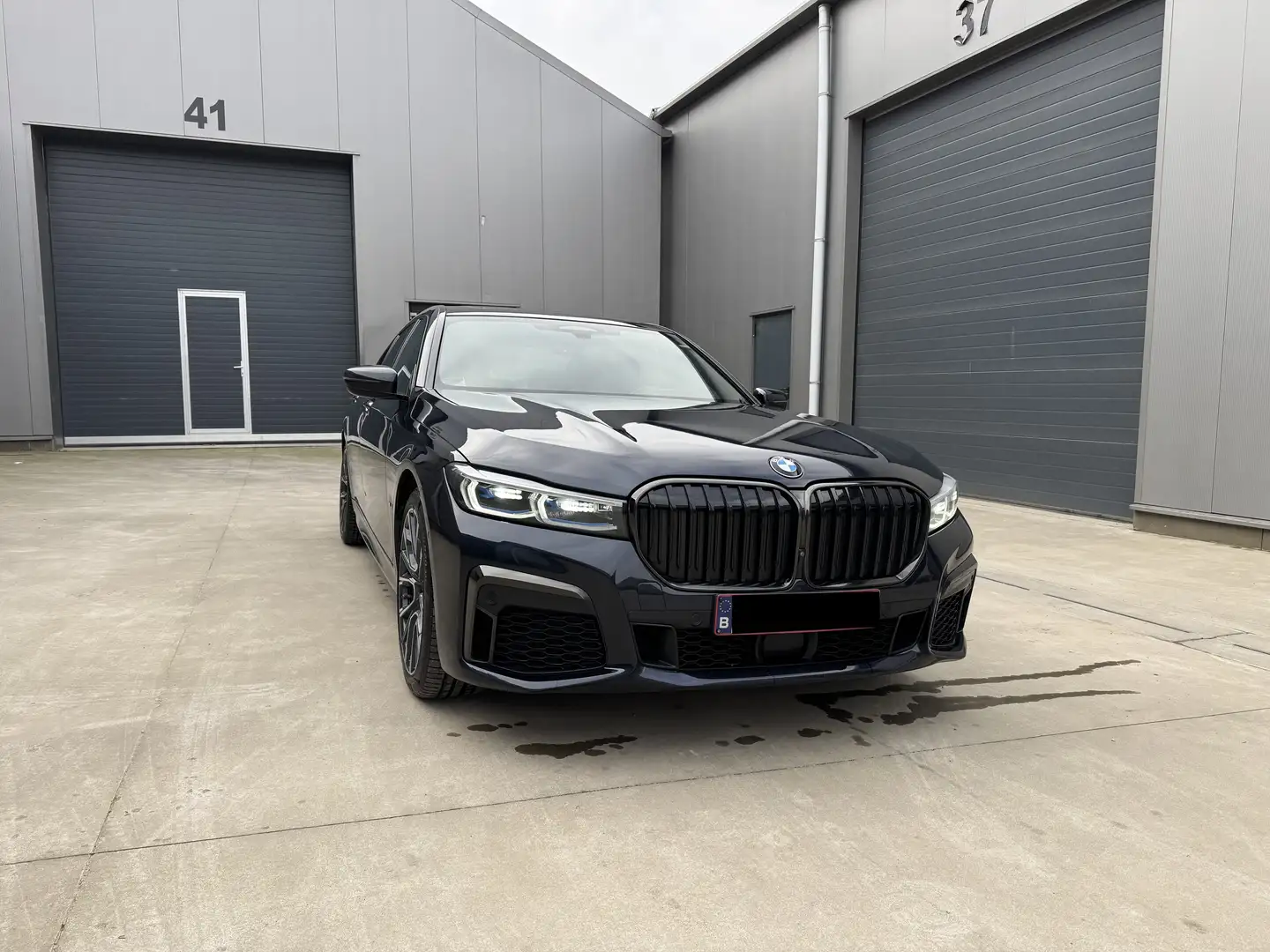 BMW 730 730D xDrive M Pack Fekete - 1