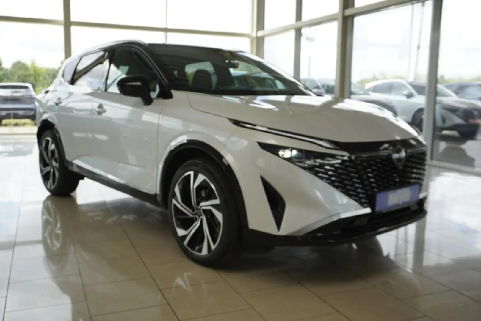 Nissan Qashqai Tekna+ 1,3 DIG-T Xtronic Pano/Leder/Navi/el.Klappe Weiß - 1