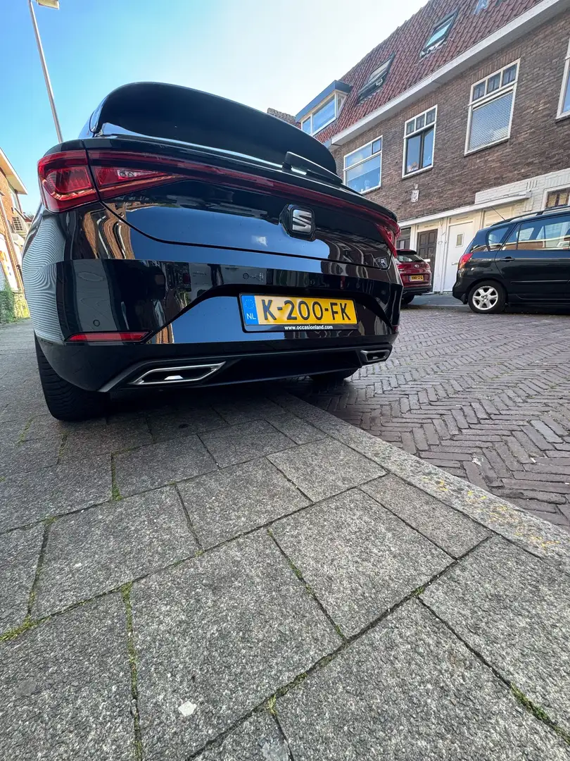 SEAT Leon 1.5 eTSI FR LaunchEd Zwart - 2