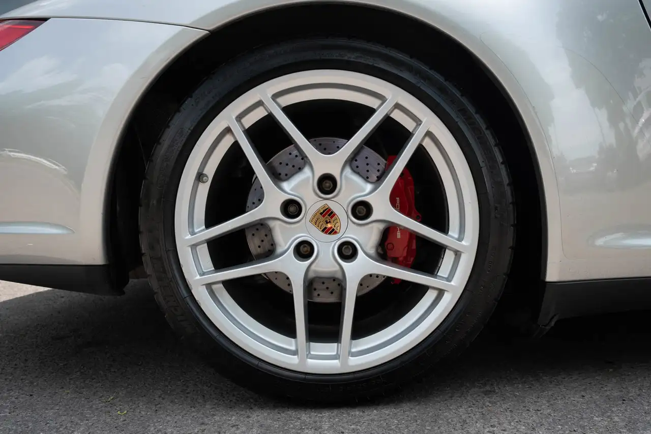 Porsche 911 снимка Porsche 911