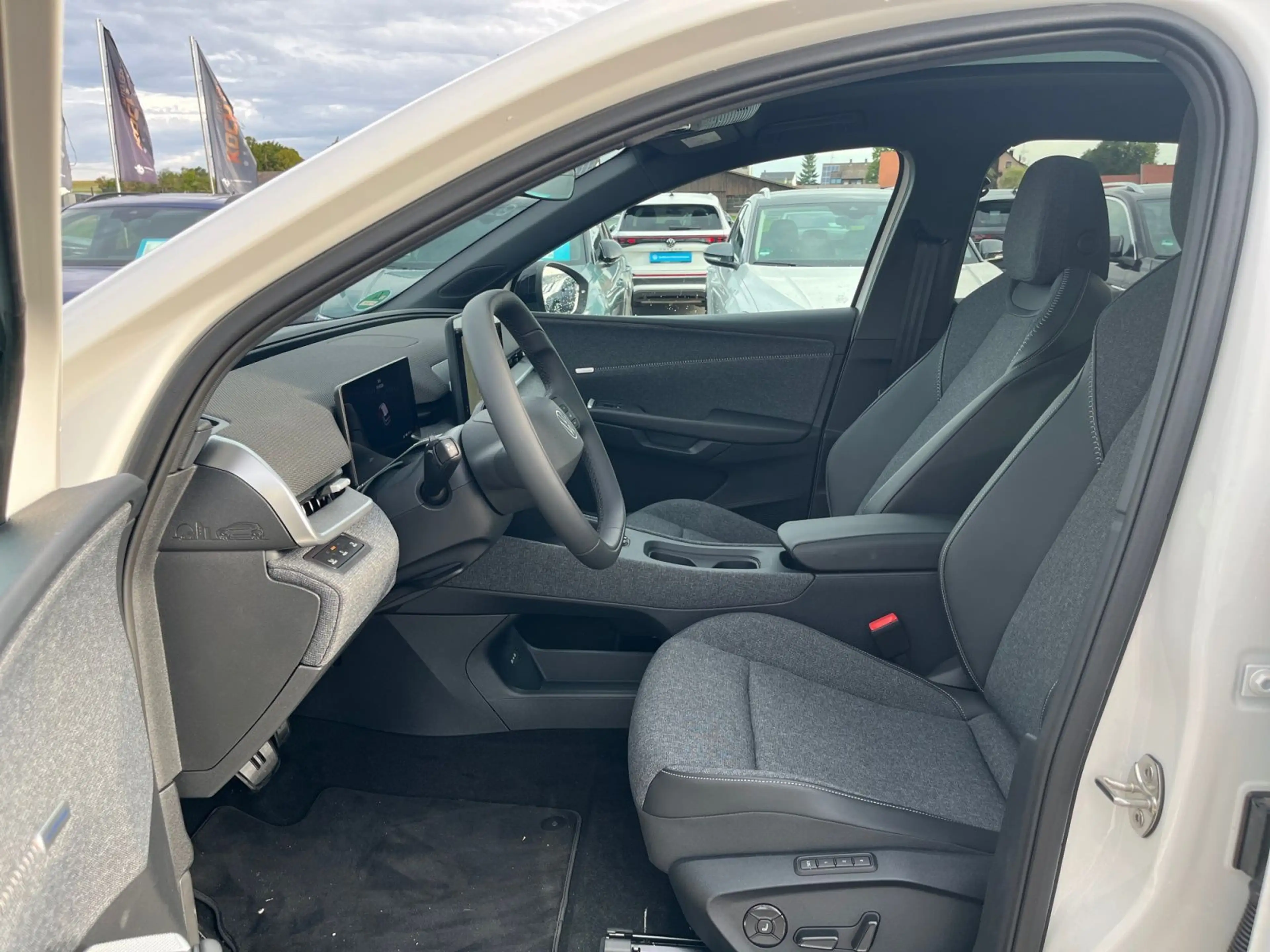Volkswagen ID. Polo Style 52kWh LED Navi Pano AHK — photo 10