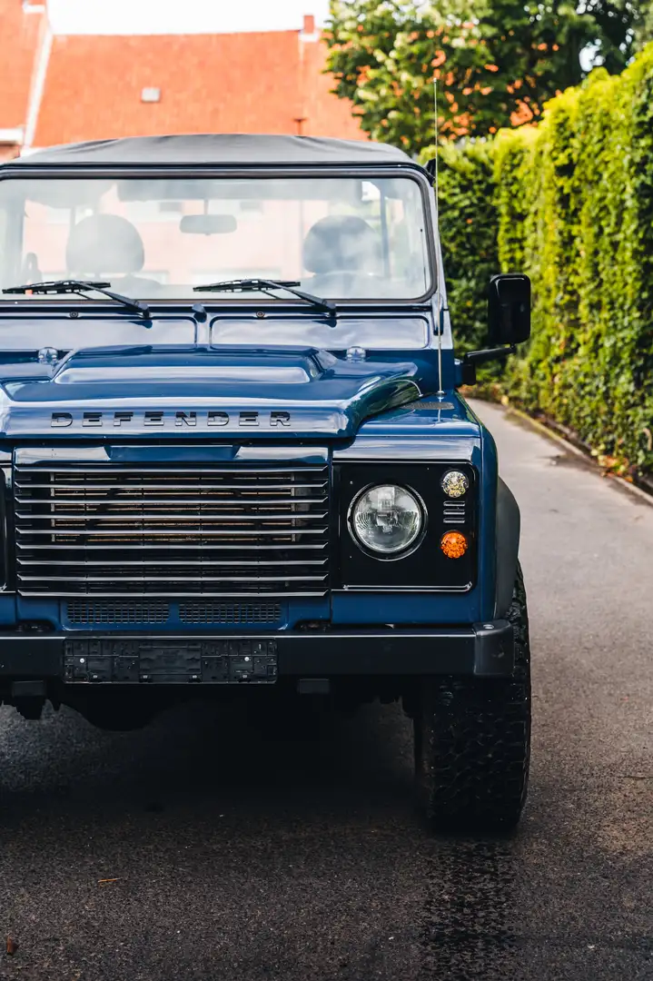 Land Rover Defender Defender 90 // 2.2 // SOFTTOP // LAST GEN Bleu - 2