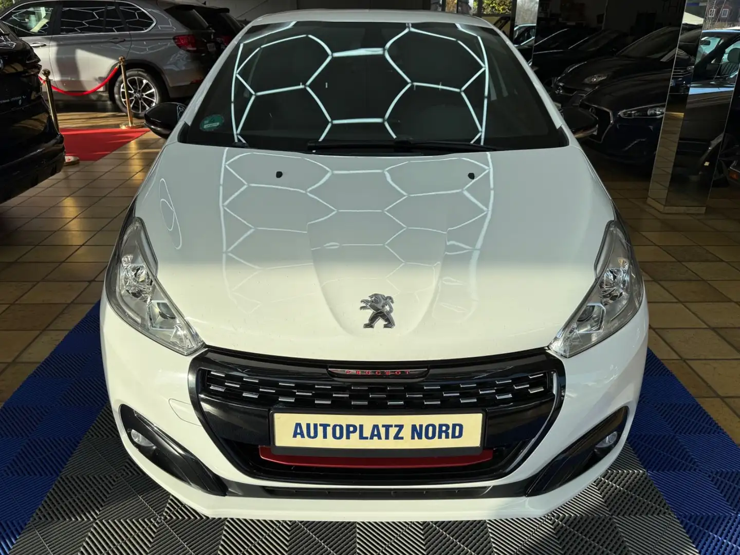 Peugeot 208 GTi Weiß - 2