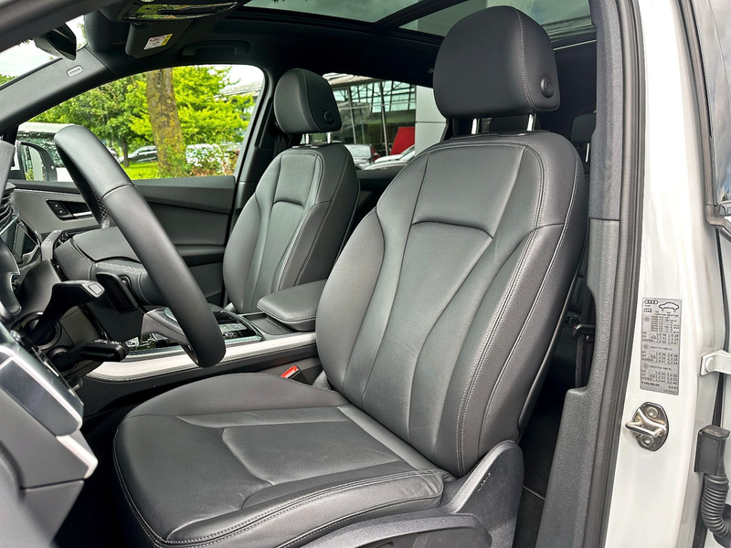 Audi Q7 55TFSI qu S LINE BLACK HUD PANO AHK 7-SITZER — photo 11