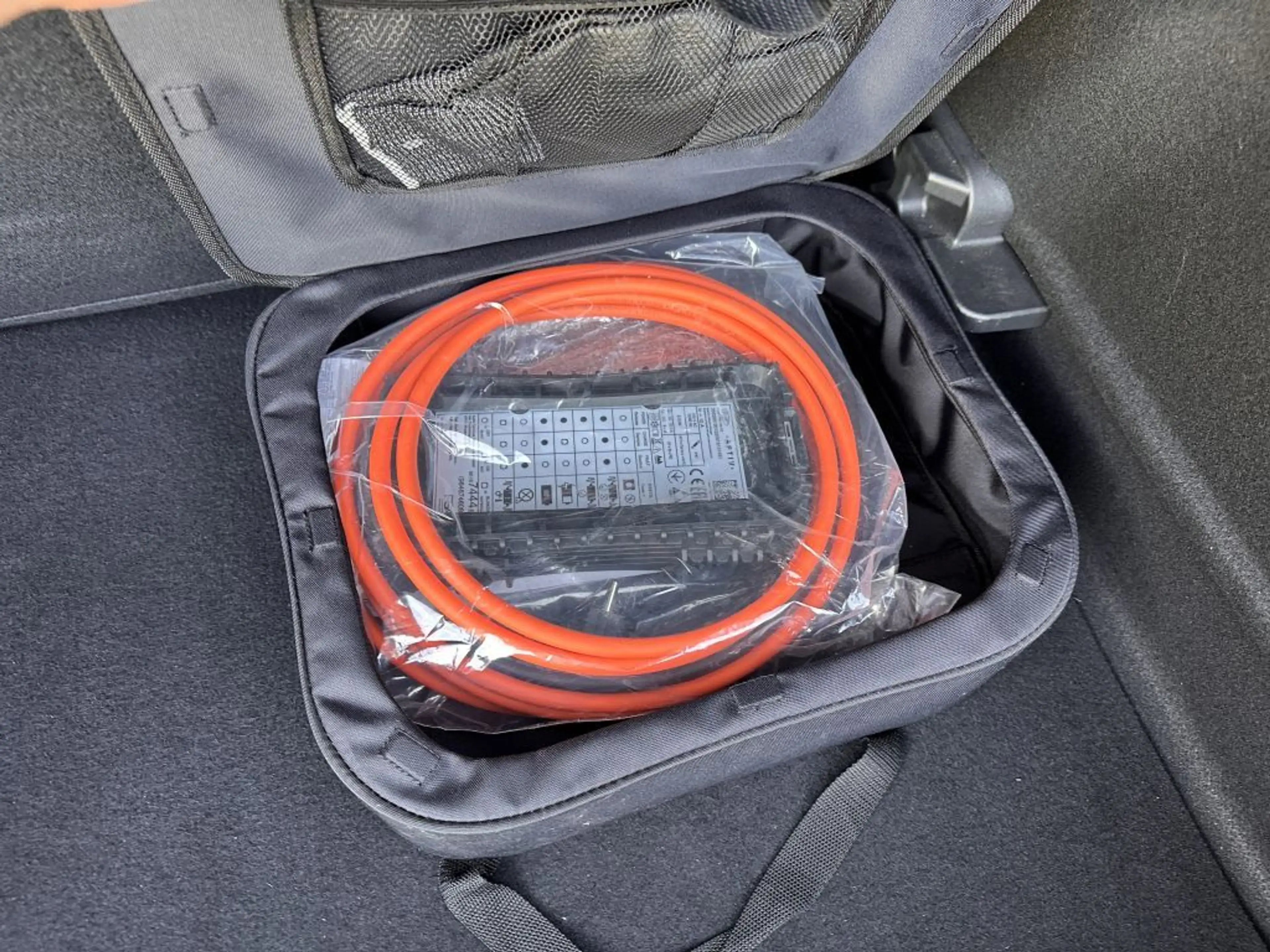 Opel Mokka-E Ultimate +NAVI+3-phasig+ — photo 13