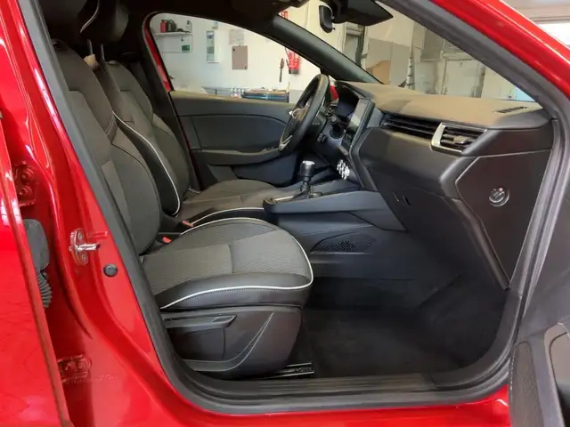 Renault Clio view 8