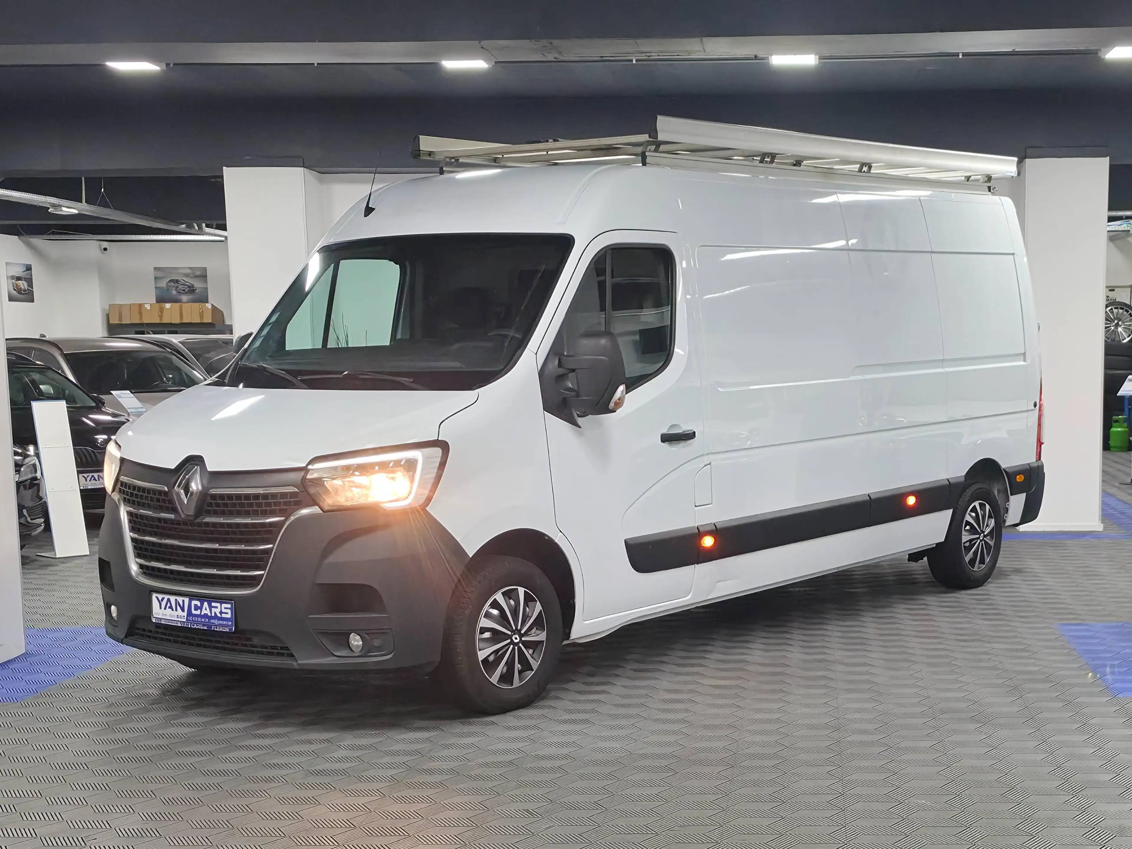 Renault Master L3H2 2.3 dCi 150 · Galerie de toit · Attelage · Caméra + radars · CarPlay · Entretien 120 000 km fait