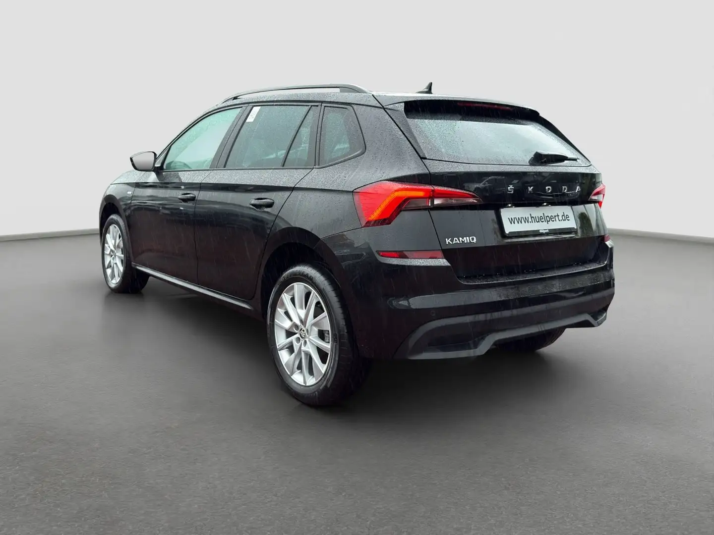 Skoda Kamiq 1.5 TOUR ALU NAVI CARPLAY SITZHEIZUNG LED Schwarz - 2