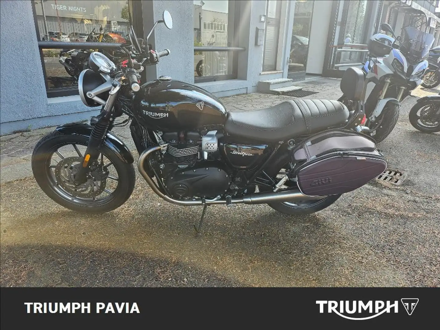 Triumph Street Twin Grigio - 2