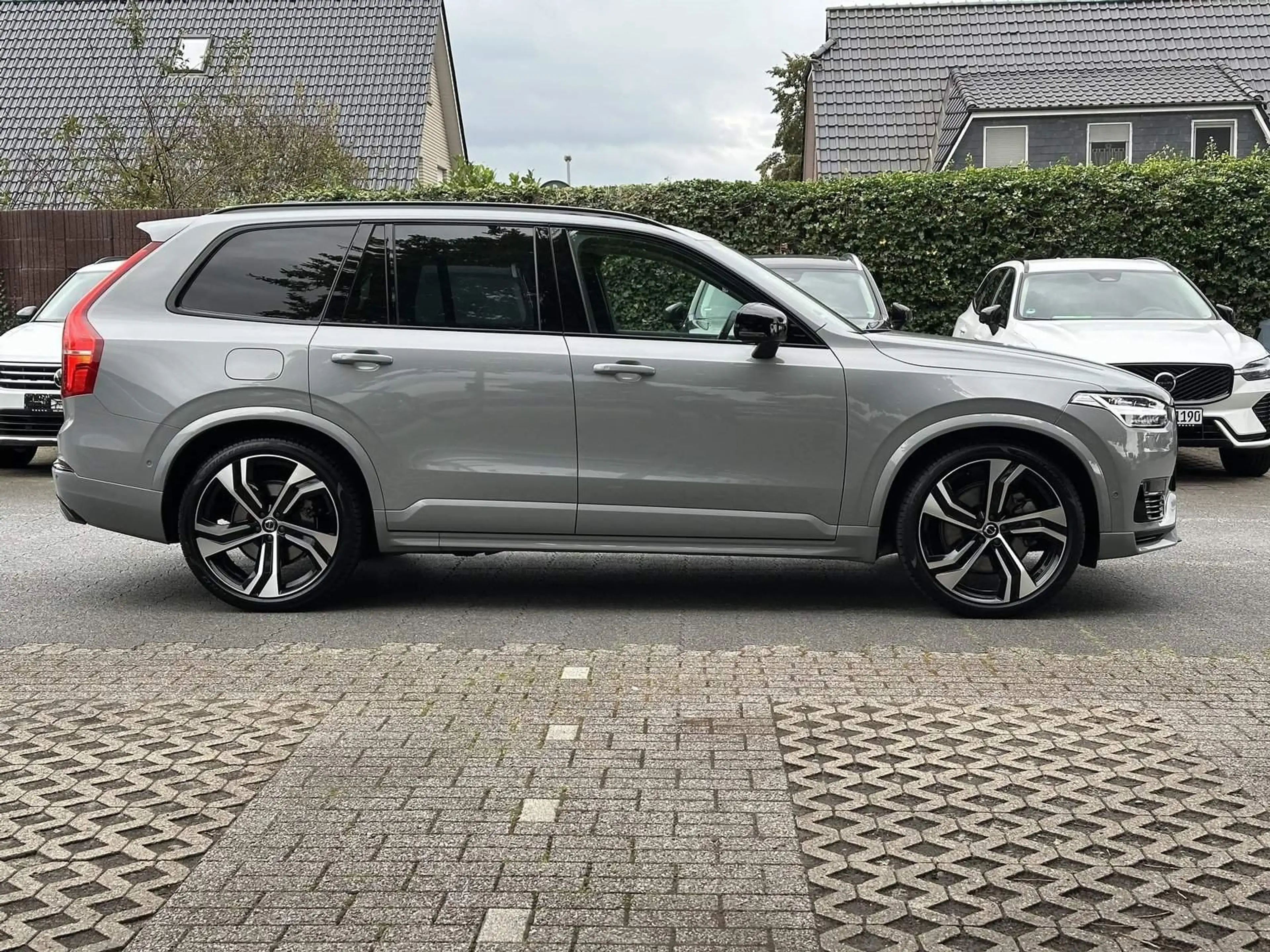 Volvo XC90 T8 Ultra Dark Recharge AWD — photo 4