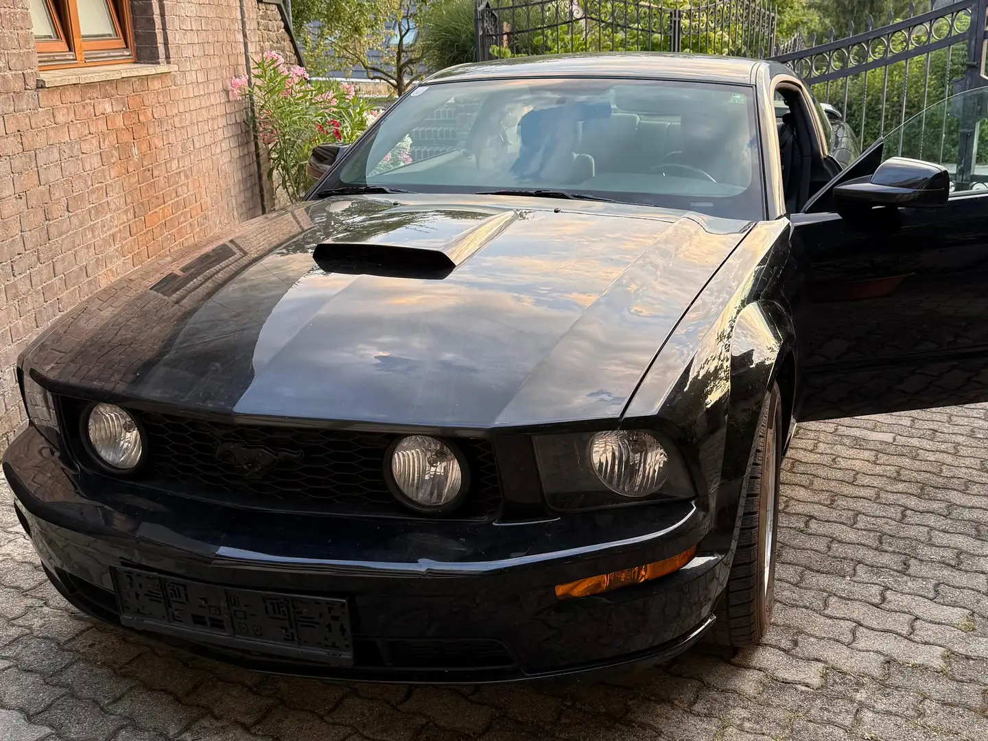 Ford Mustang Mustang GT Schwarz - 1