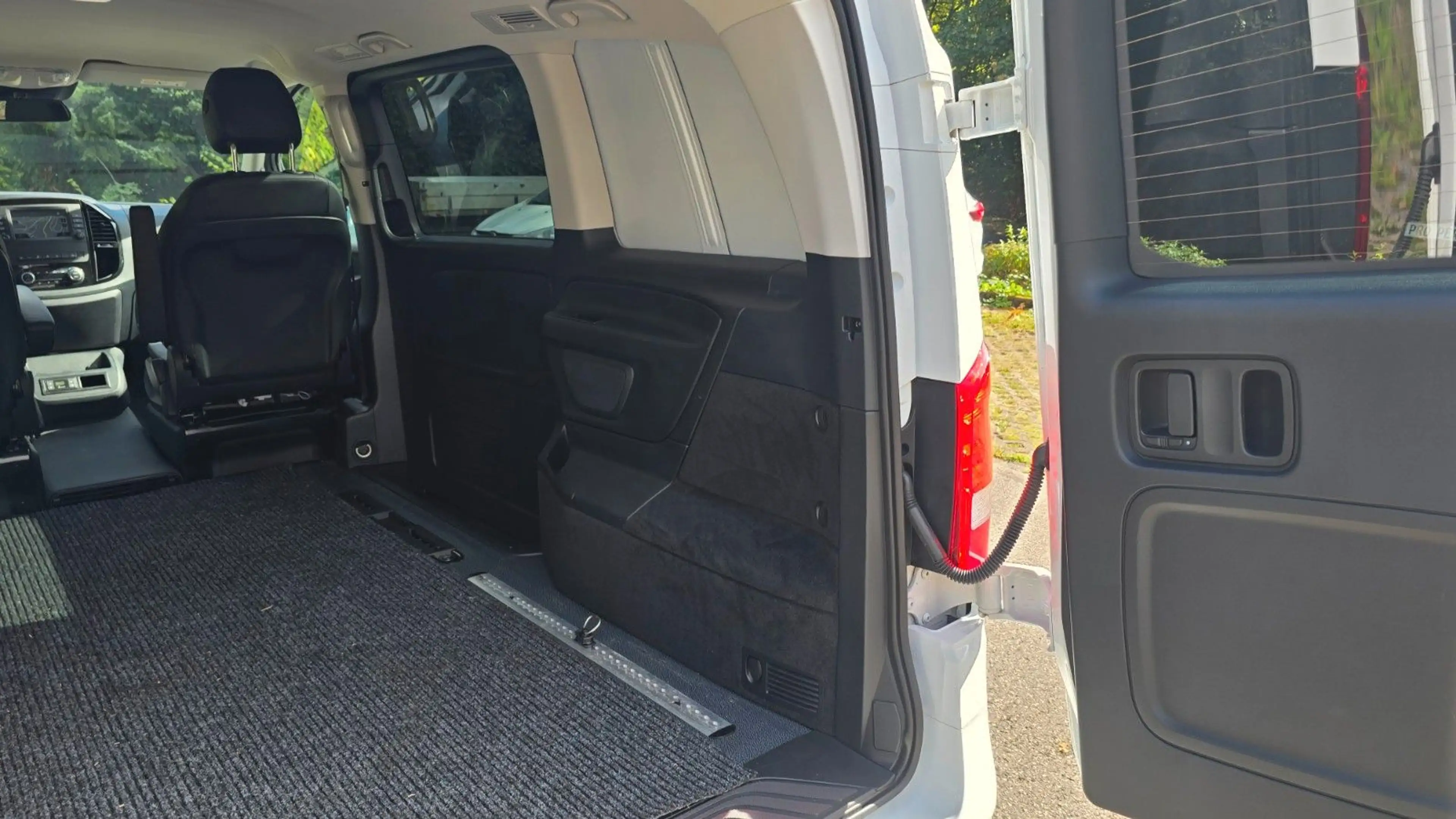 Mercedes-Benz Vito Mixto 124 4x4 kompakt.Line Sport.Airmatc!! — photo 8