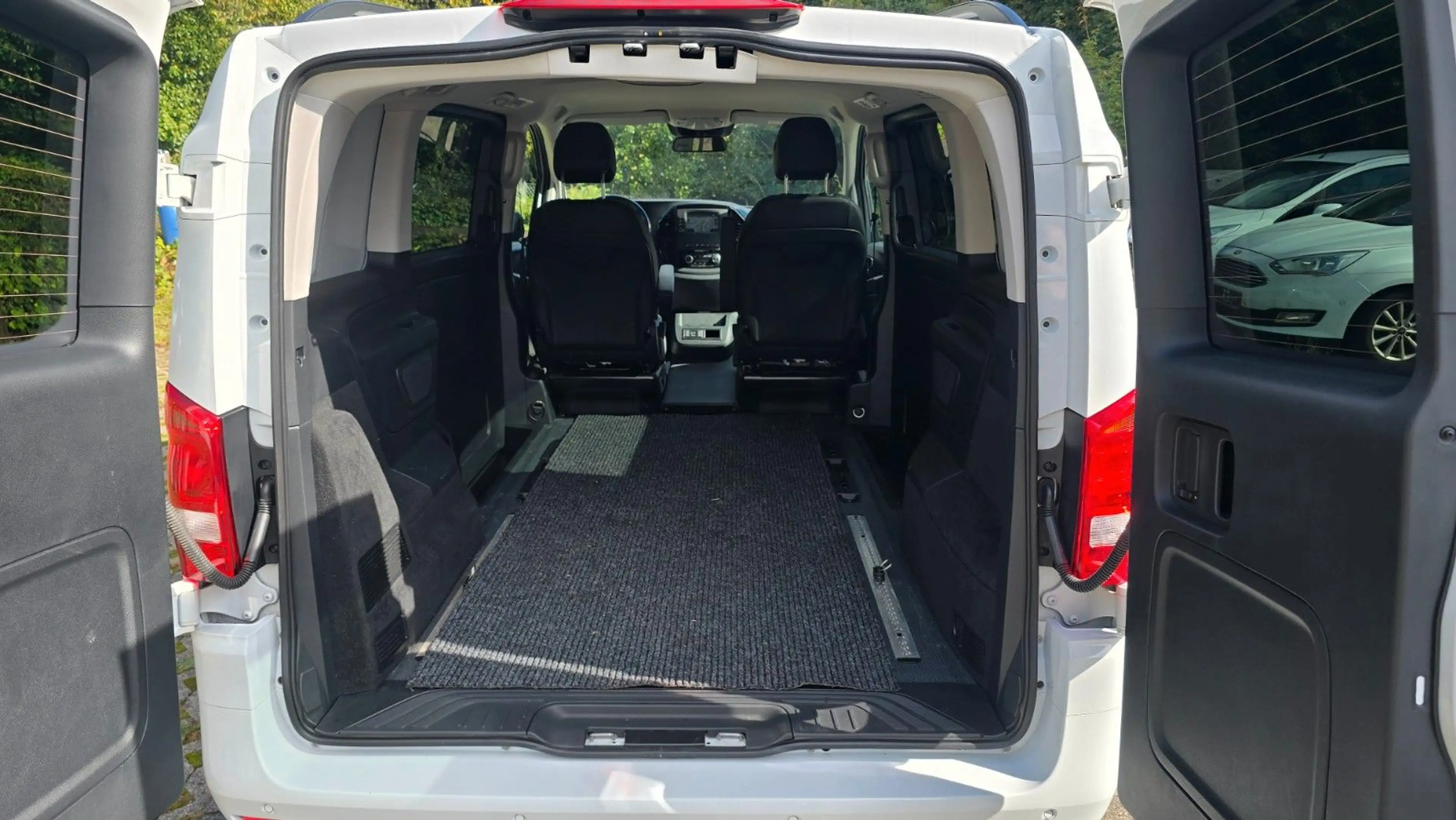 Mercedes-Benz Vito Mixto 124 4x4 kompakt.Line Sport.Airmatc!! — photo 6