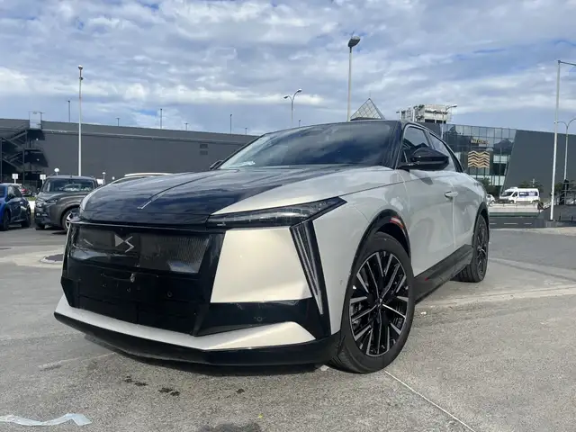 DS Automobiles DS 4