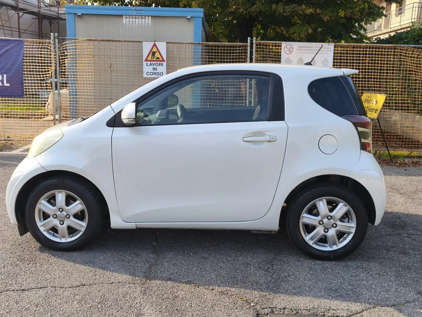 Toyota iQ 1.0 - 2