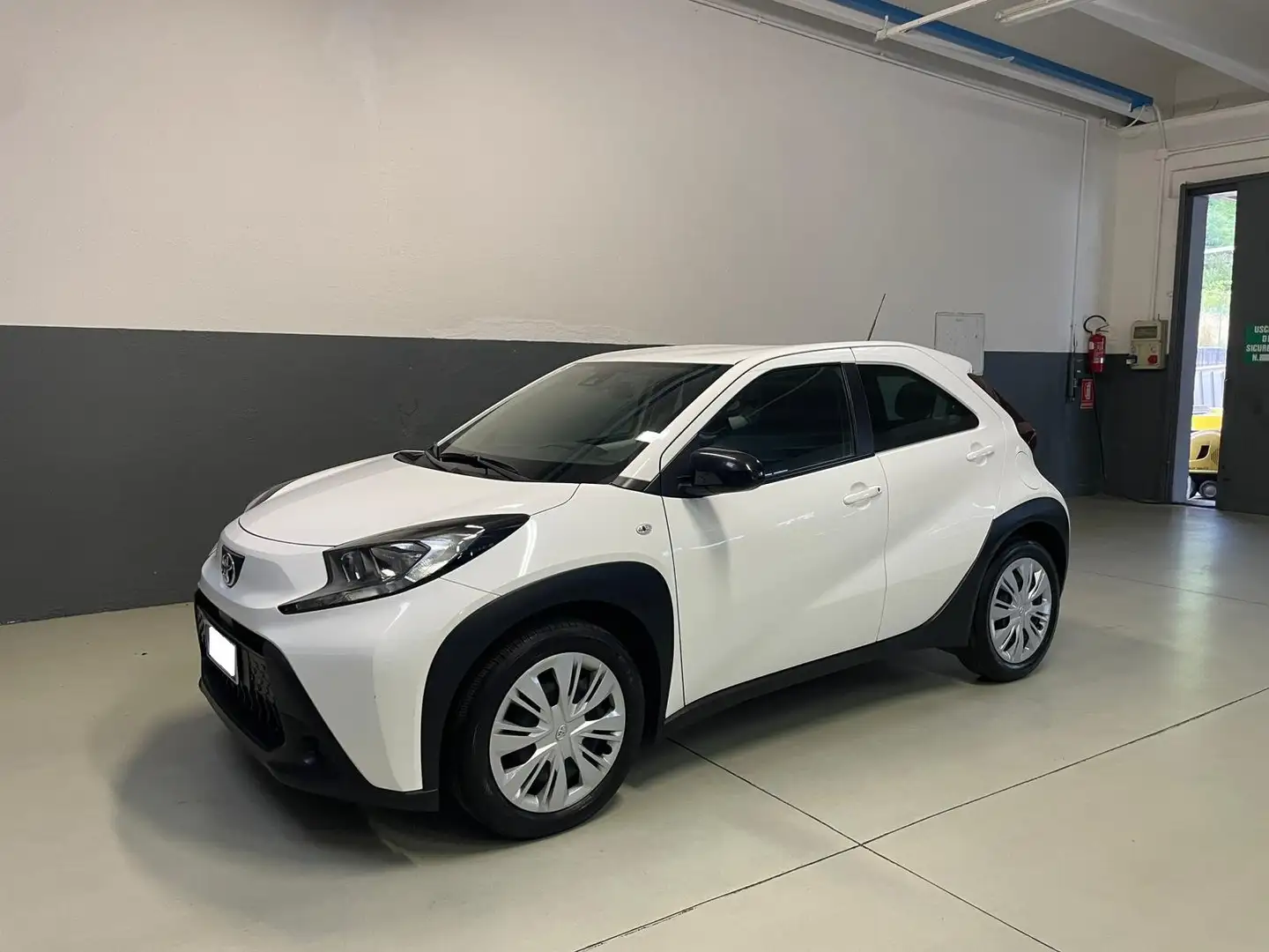 Toyota Aygo Aygo X 1.0 72cv Bianco - 1