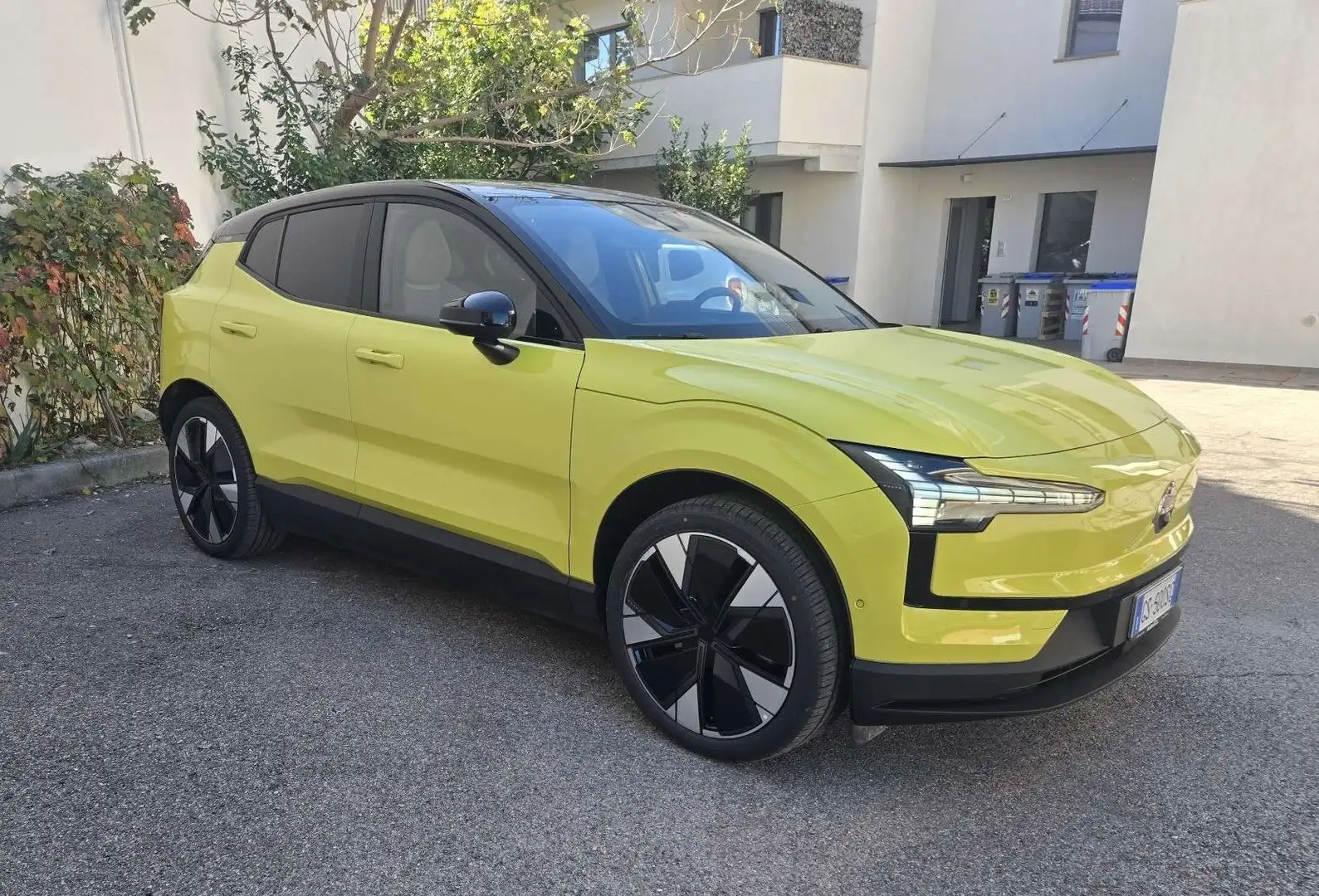 Volvo EX30 Twin Motor Performance Ultra awd - 1