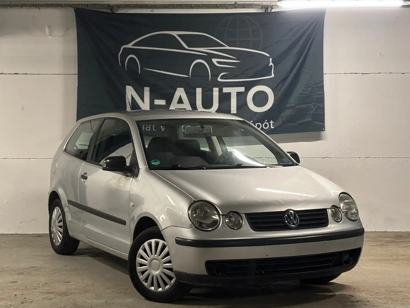 Volkswagen Polo 1.2i 1 AN GARANTI PRÊT À IMMAT Argent - 1