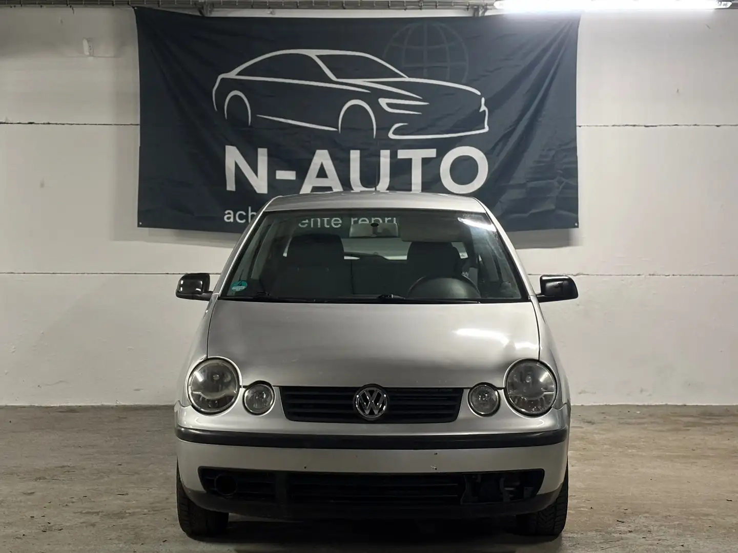 Volkswagen Polo 1.2i 1 AN GARANTI PRÊT À IMMAT Argent - 2