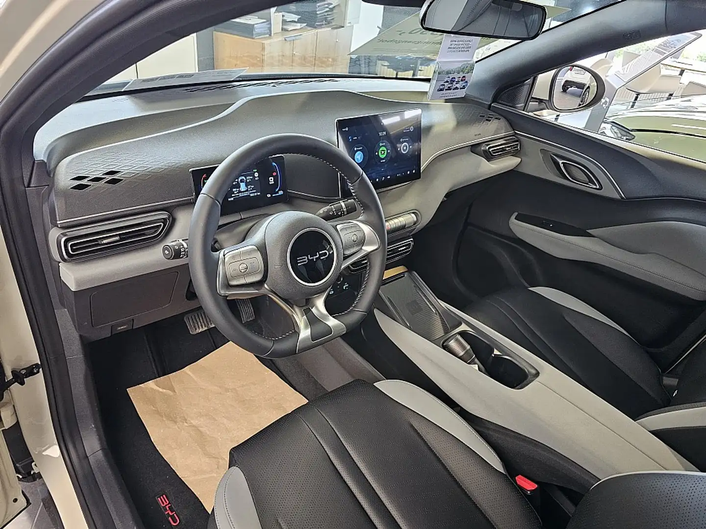 BYD Dolphin Surf 43,2 kWh Comfort Österreich Paket *Vorbest... Weiß - 2