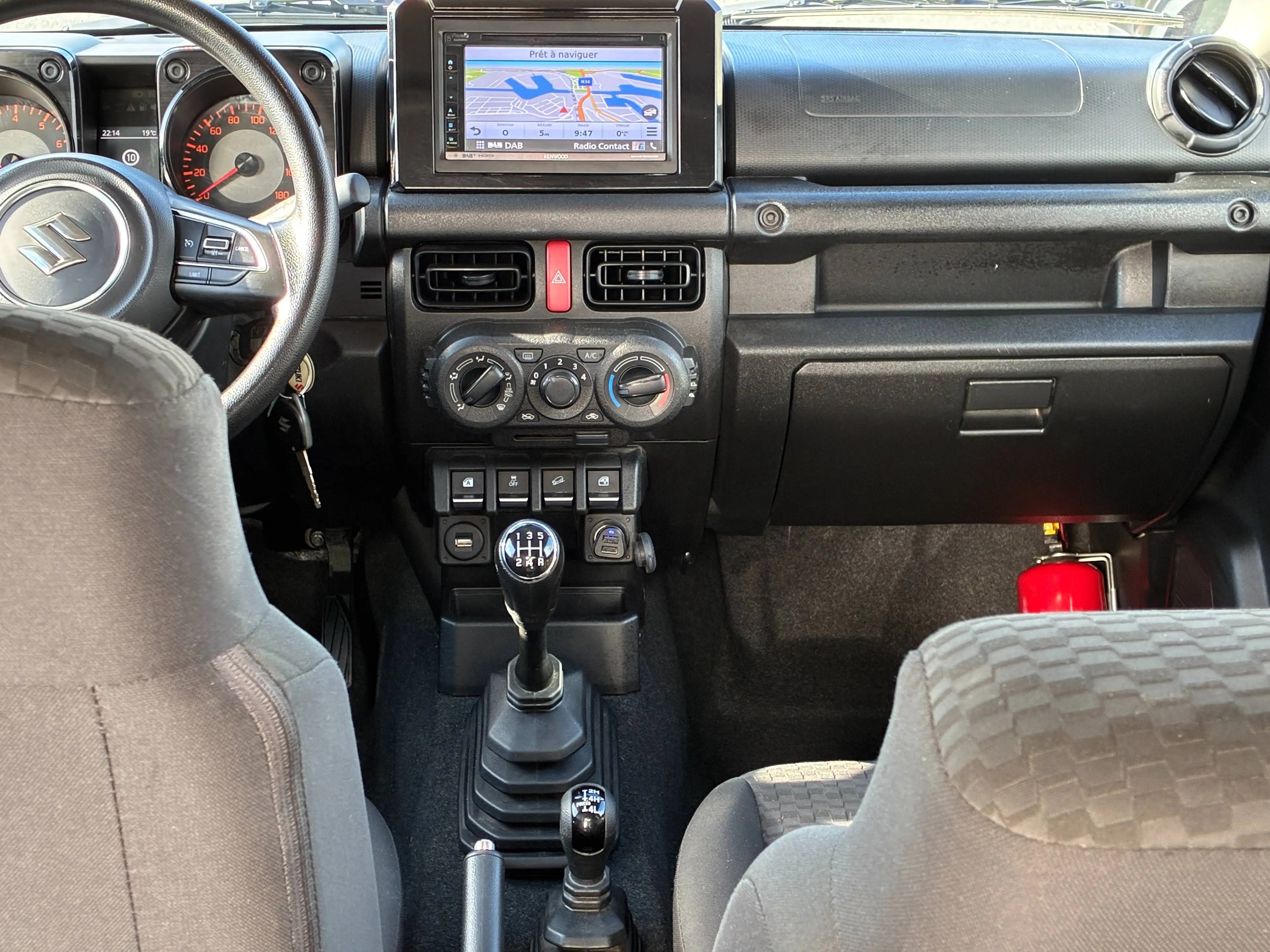 Suzuki Jimny Jimny 1.5i 4x4 GLX — photo 2