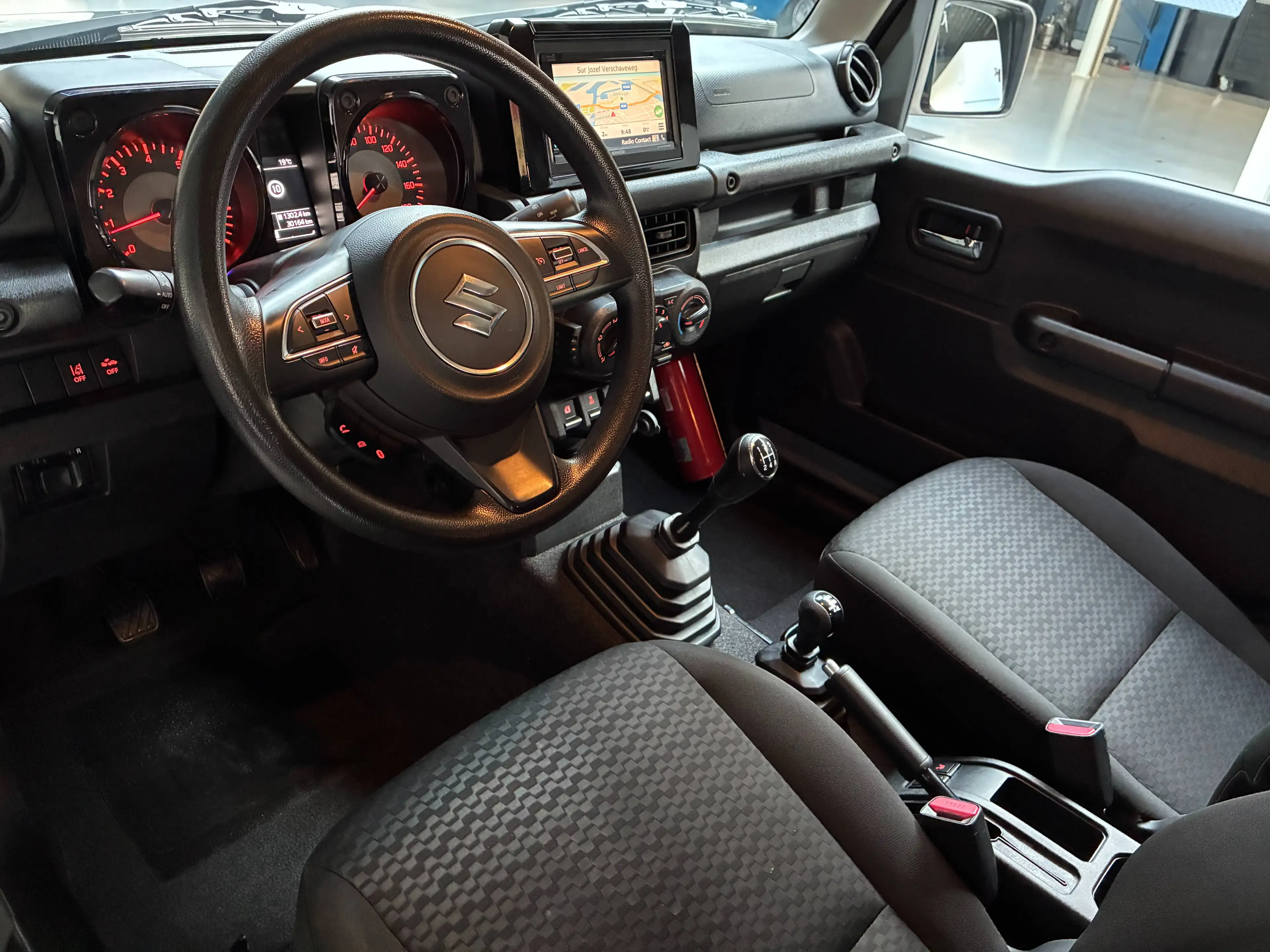 Suzuki Jimny Jimny 1.5i 4x4 GLX — photo 3