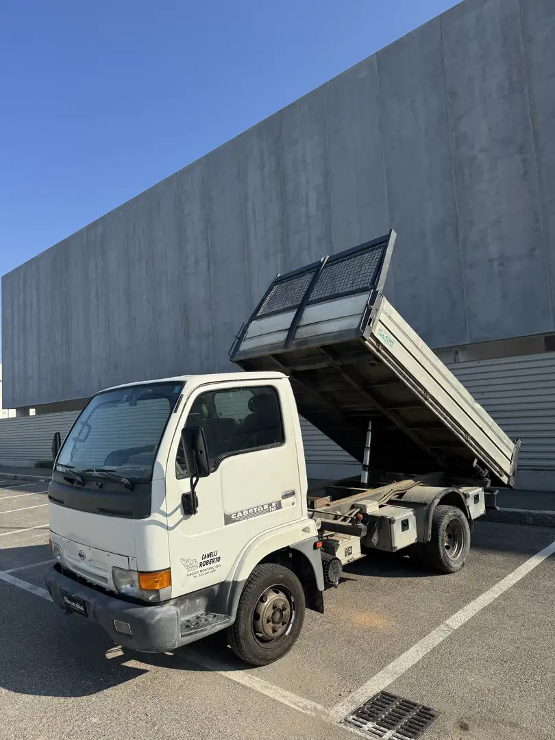 Nissan Cabstar RIBALTABILE TRILATERALE - 1