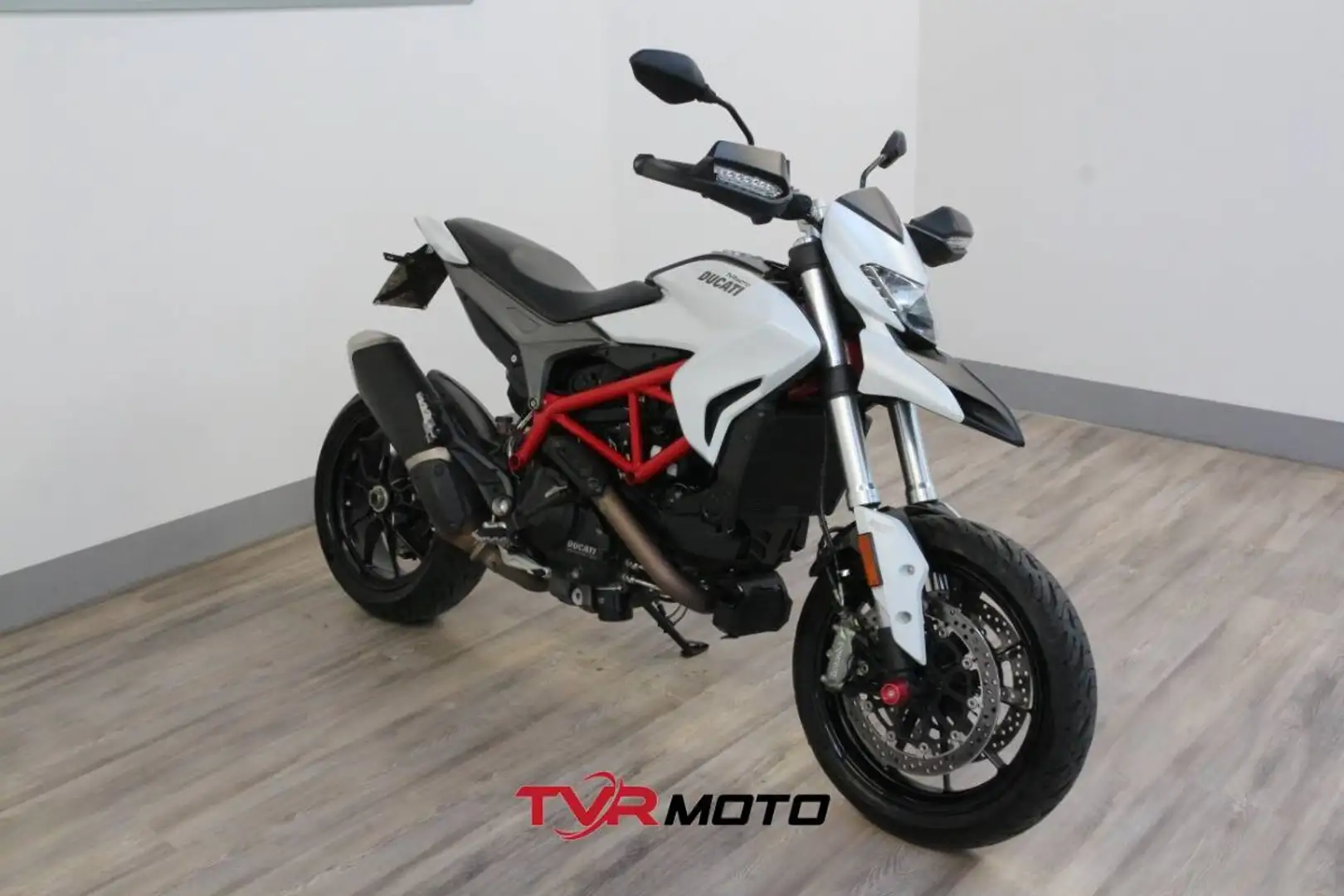Ducati Hypermotard 939 939 White - 1
