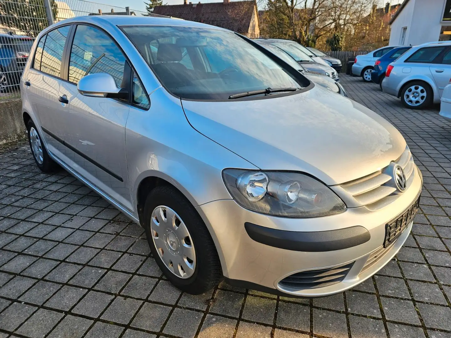 Volkswagen Golf Plus V 1.6i / TÜV NEU/ TOP Zustand Argent - 2