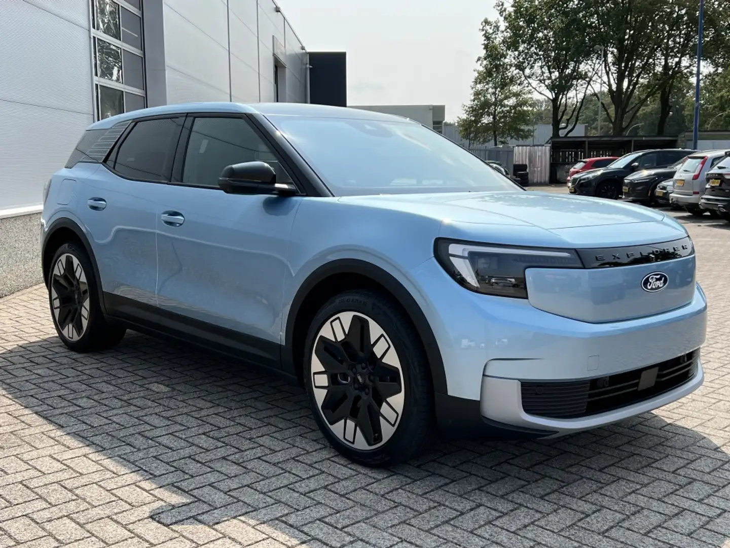 Ford Explorer Premium Extented range RWD 77 kWh Blauw - 2