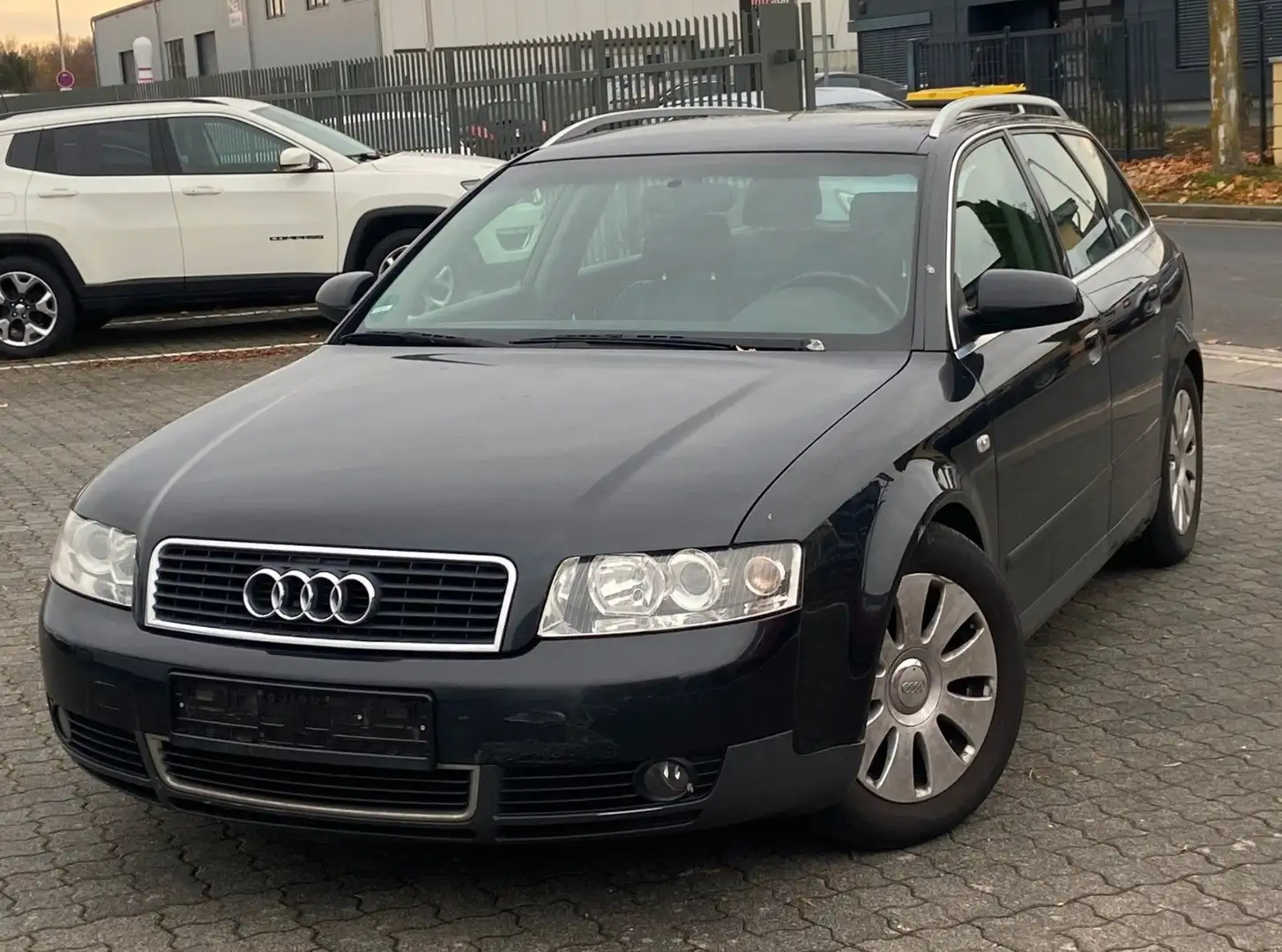 Audi A4 2.0 Avant*Klima*SHZ*Vollleder* Noir - 1