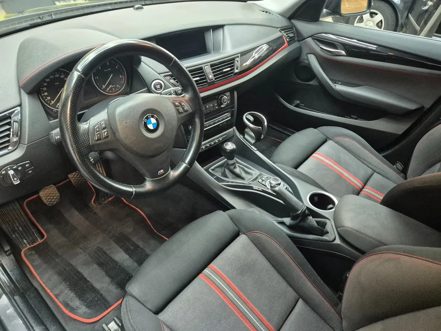 BMW X1 X1 Diesel xDrive18d Černá - 2