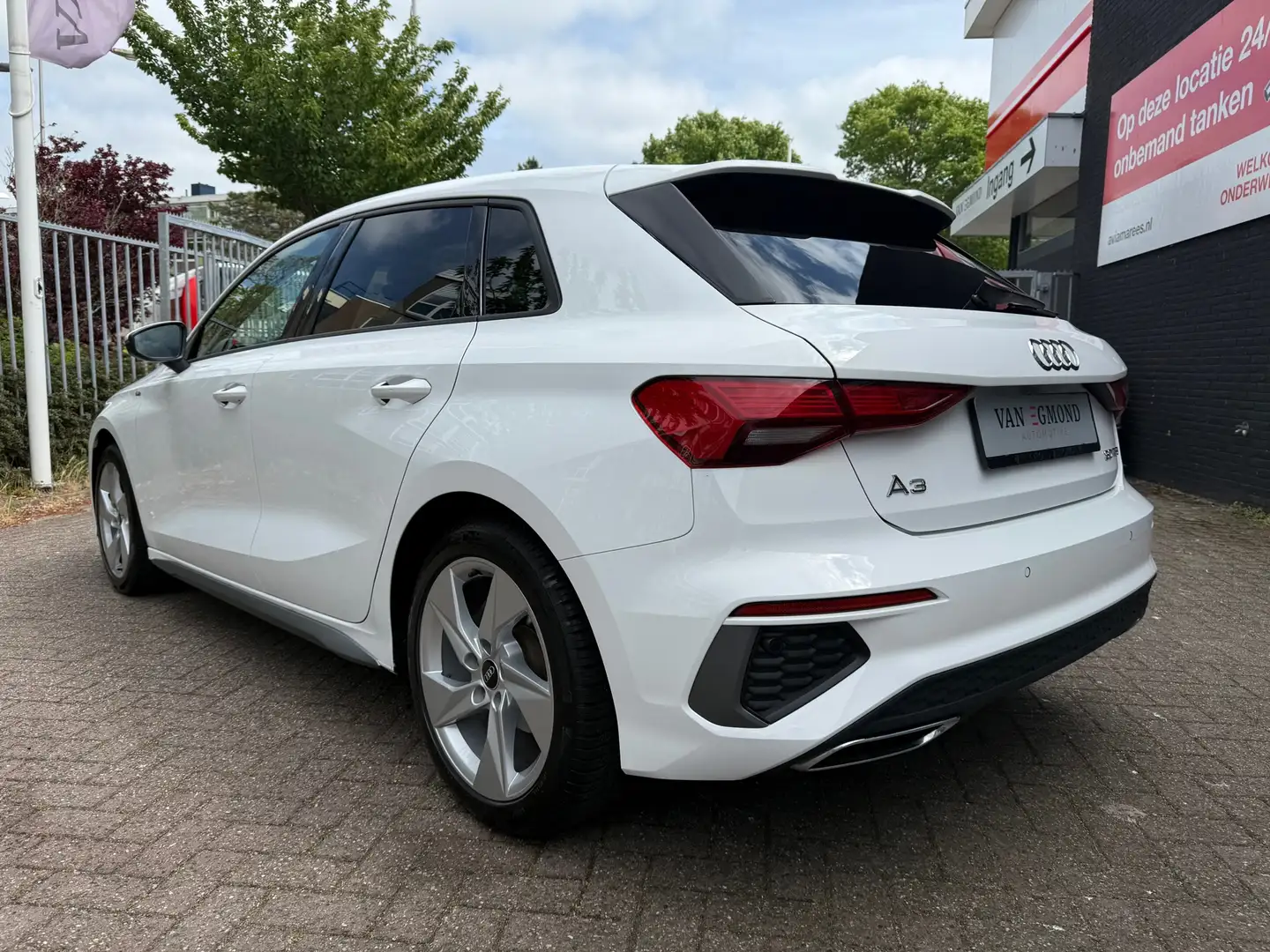 Audi A3 Sportback 30 TFSI S-Line Hybride Blanc - 2