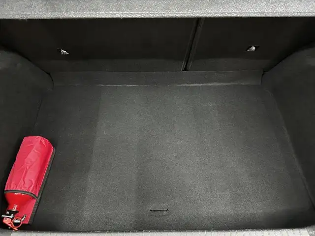 Peugeot 208 view 23