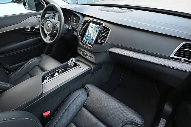 Volvo XC90 T8 AWD Recharge PHEV Plus Dark Geartronic ACC, ... Ansicht 4
