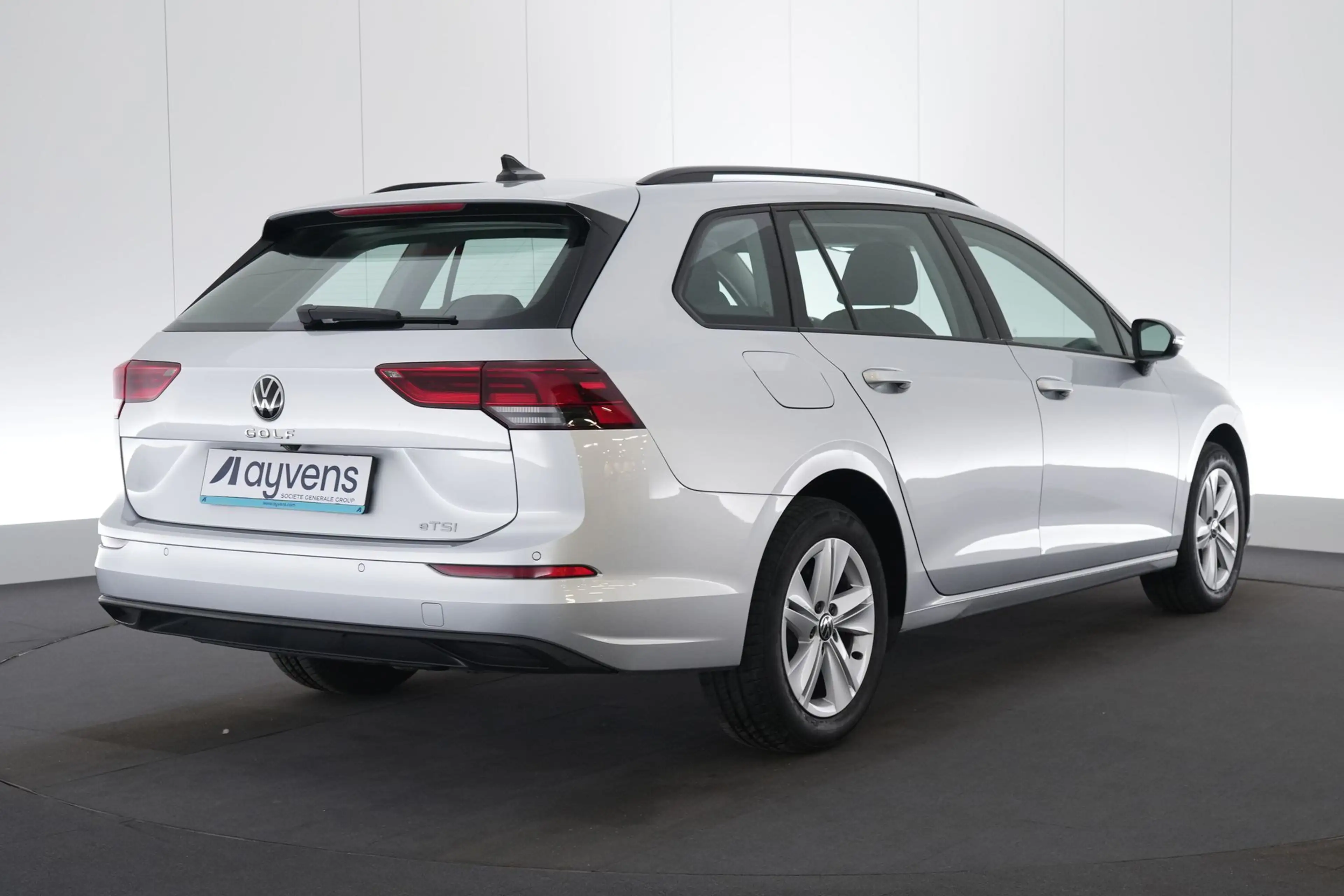 Volkswagen Golf Variant 1.0 eTSI DSG Life Business LED GPS PDC CAM Carplay — photo 7