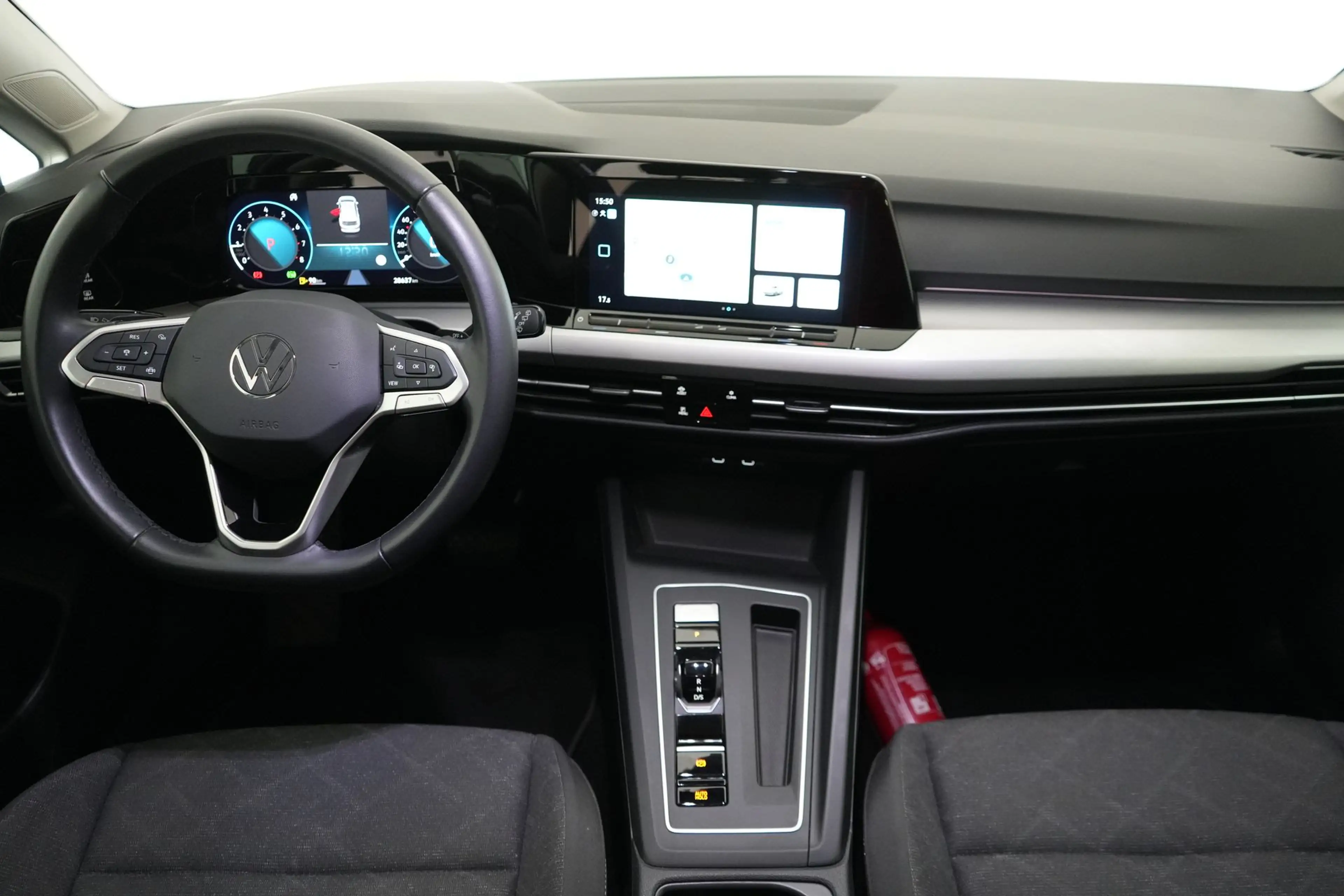 Volkswagen Golf Variant 1.0 eTSI DSG Life Business LED GPS PDC CAM Carplay — photo 13