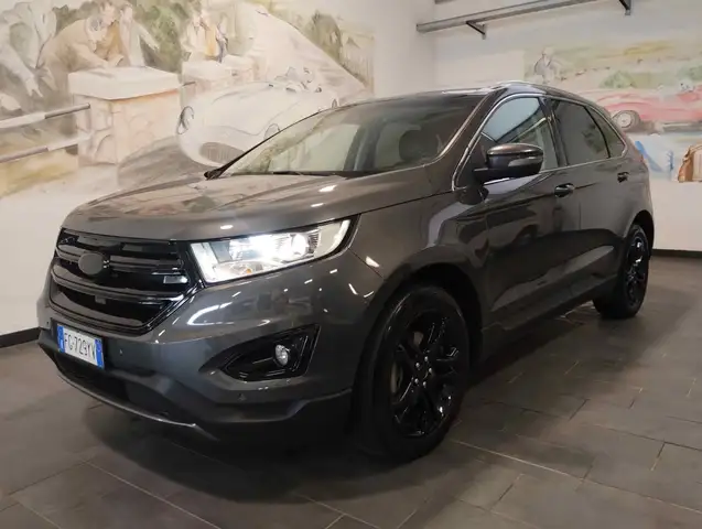 Ford Edge Edge 2.0 tdci 210CV 4X4 Titanium + 4 GOMME