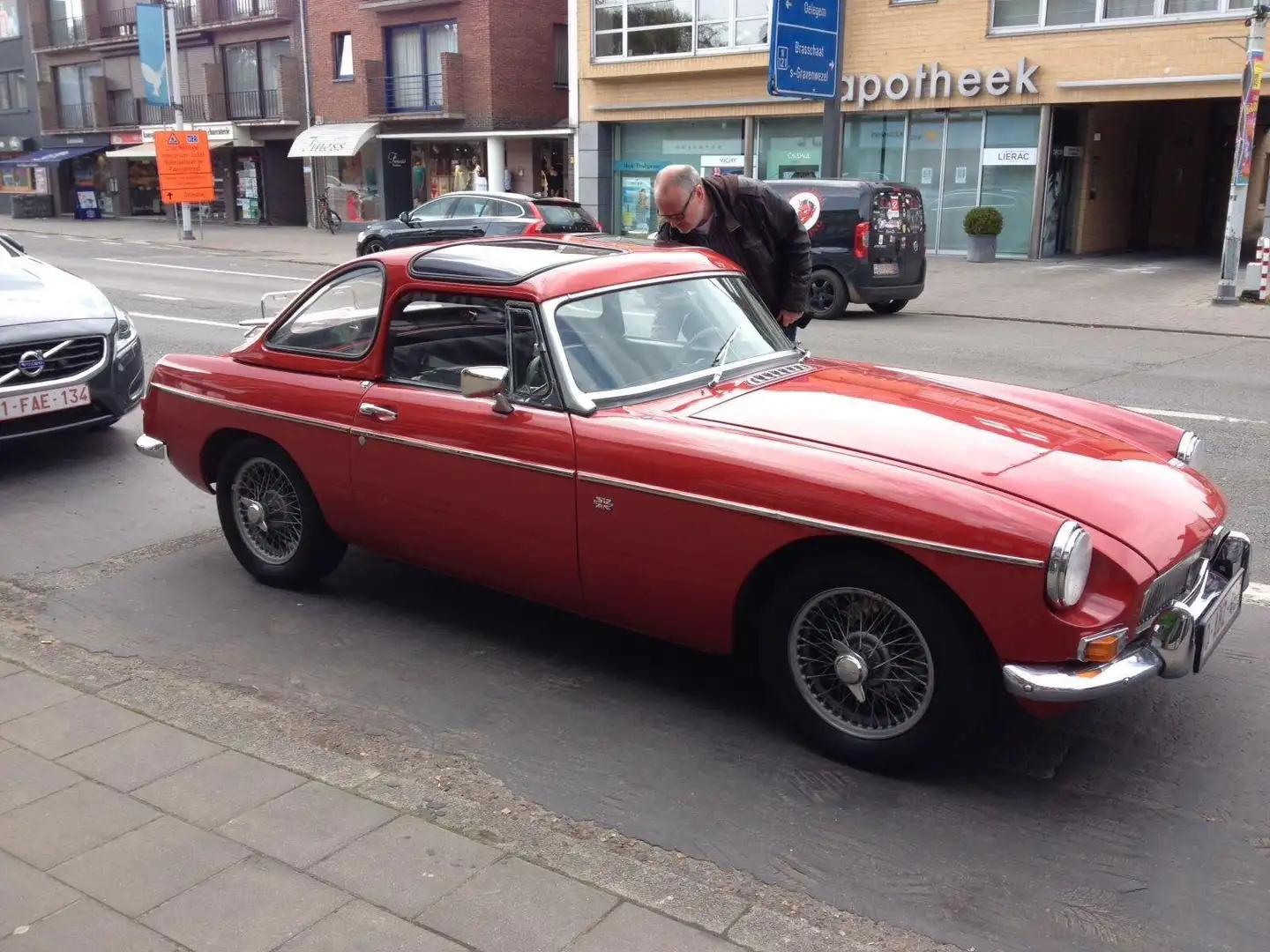 MG MGB Rouge - 1